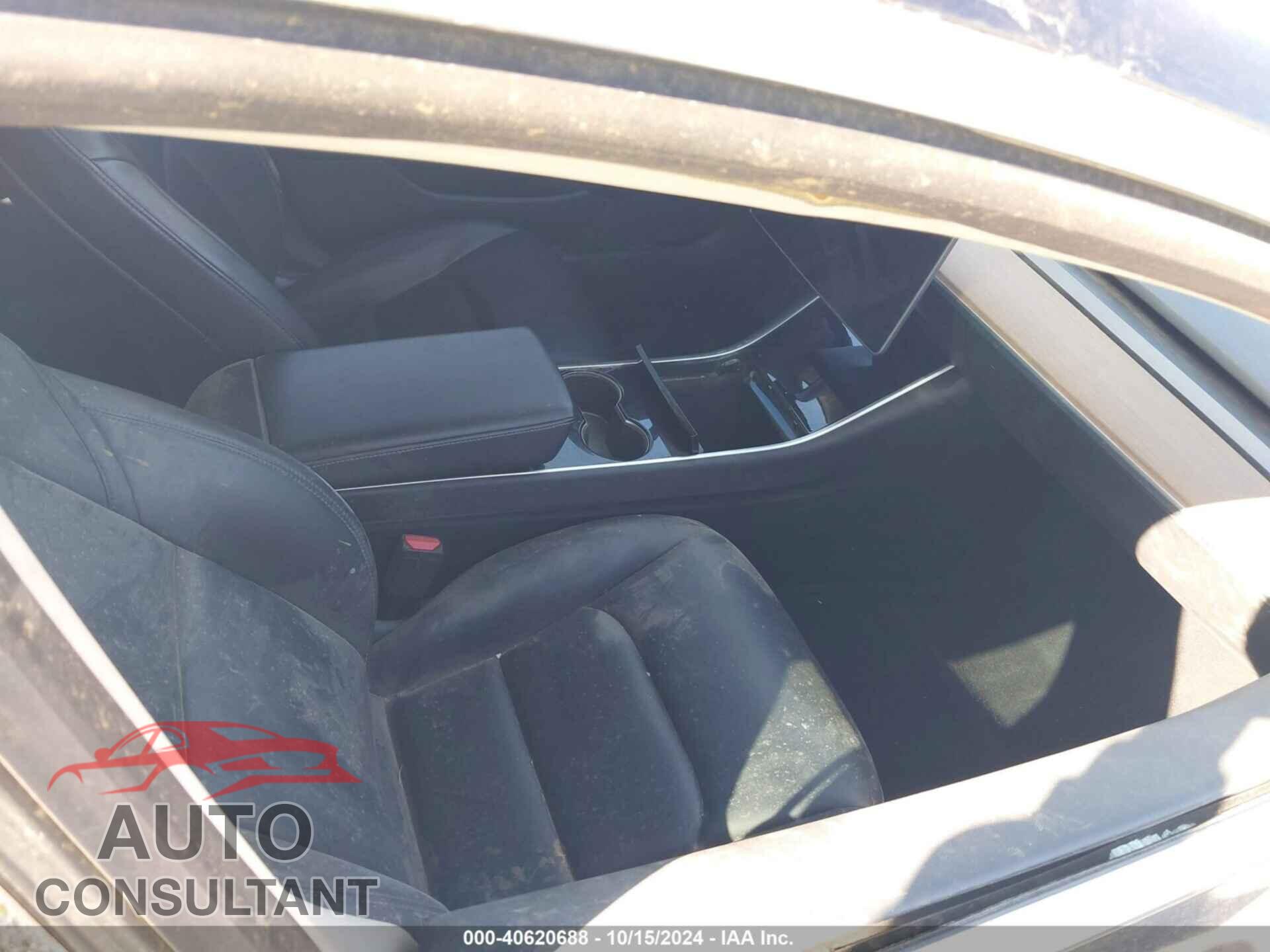 TESLA MODEL 3 2018 - 5YJ3E1EB4JF070831