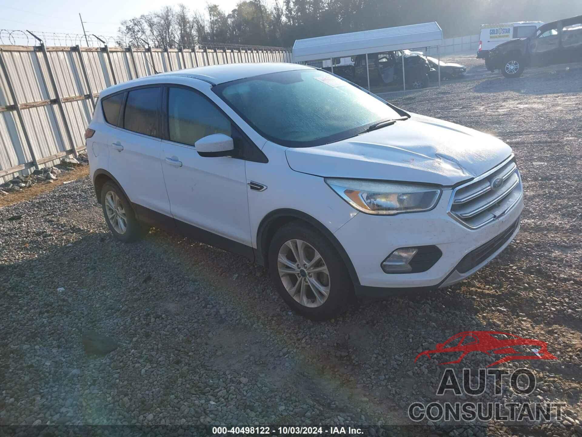 FORD ESCAPE 2017 - 1FMCU0GD4HUA99268