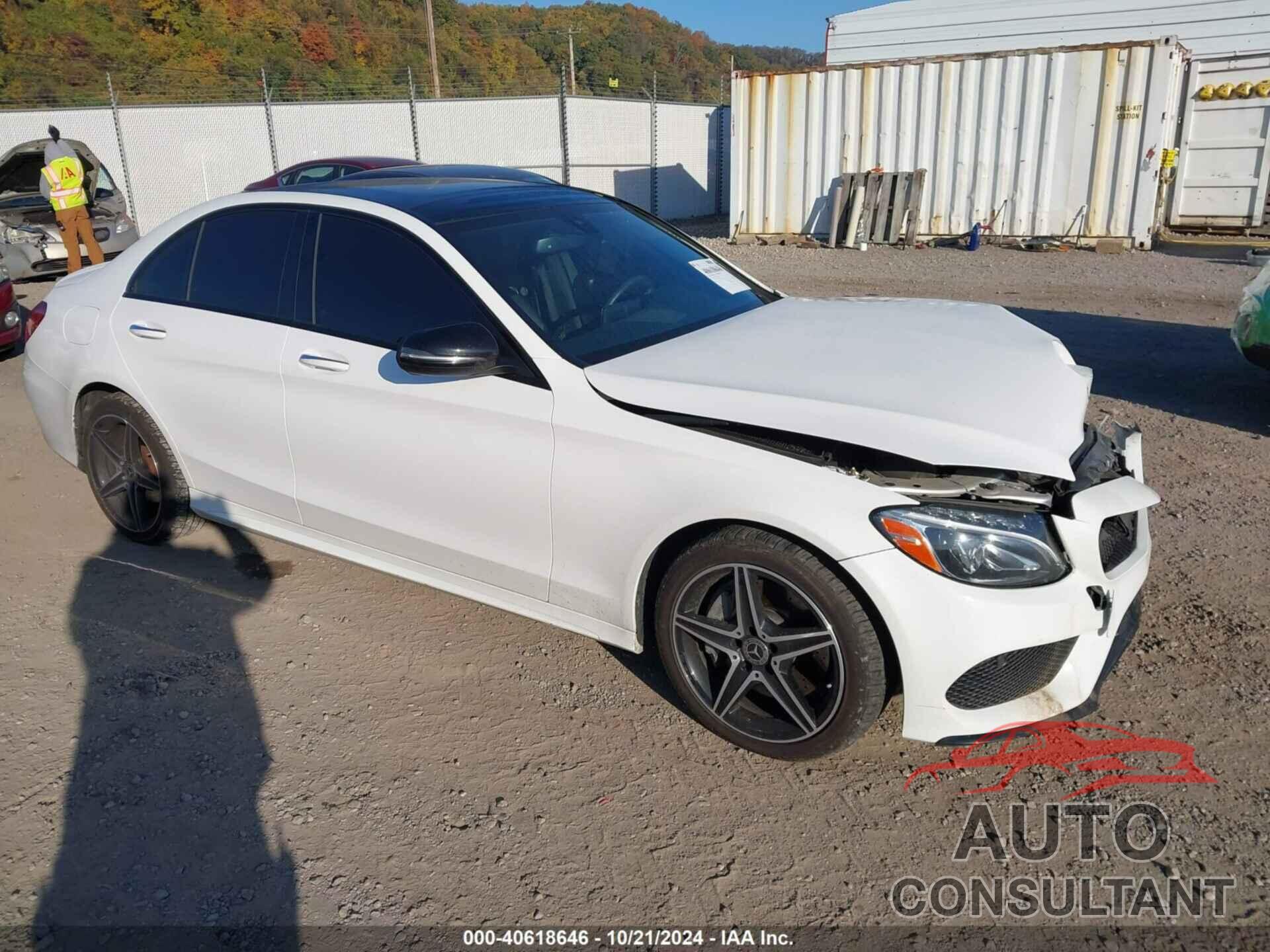 MERCEDES-BENZ C 300 2018 - 55SWF4KB8JU260128