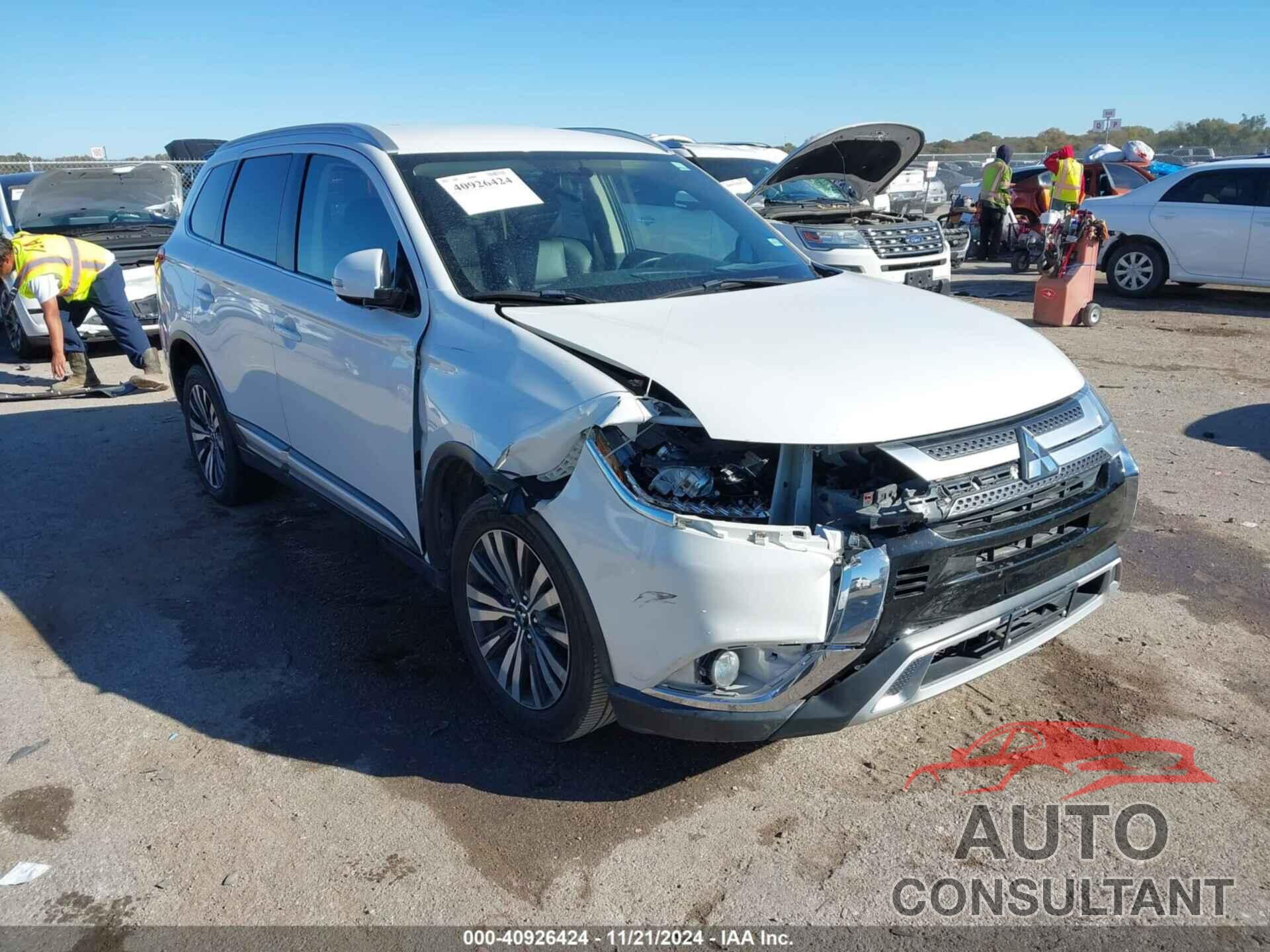 MITSUBISHI OUTLANDER 2019 - JA4AD3A30KZ025024