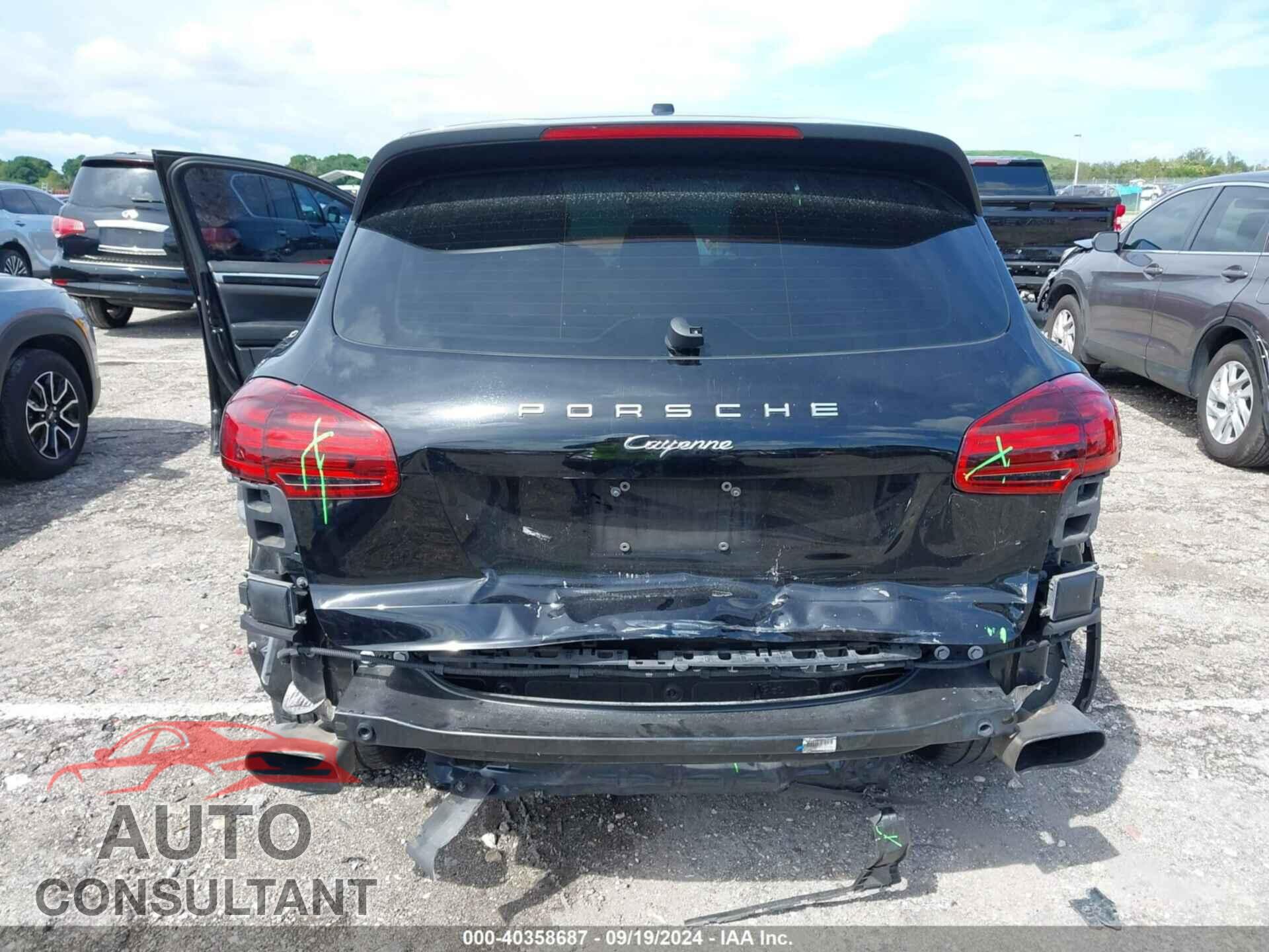 PORSCHE CAYENNE 2016 - WP1AA2A26GLA00766