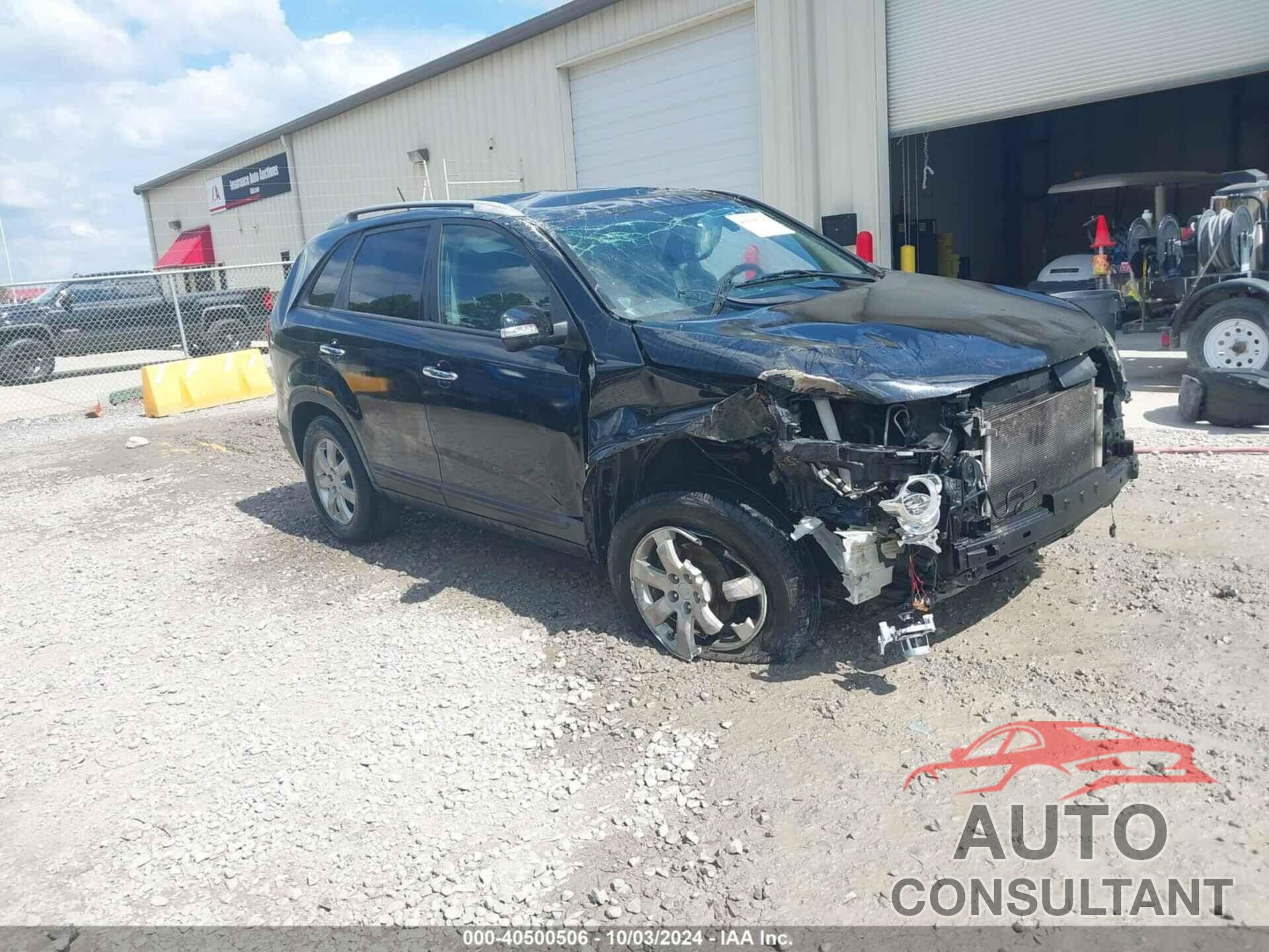 KIA SORENTO 2011 - 5XYKT3A17BG095081