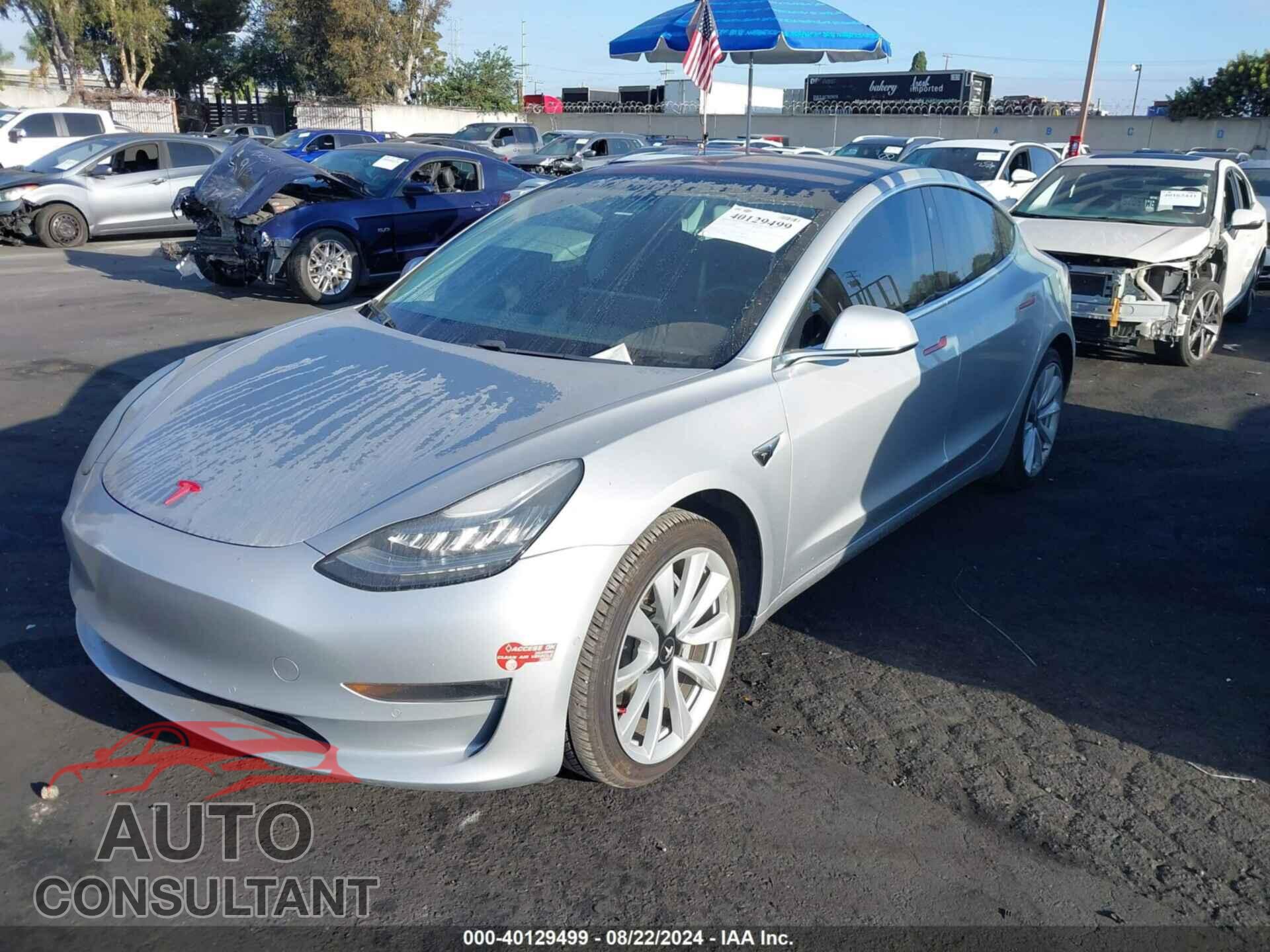 TESLA MODEL 3 2018 - 5YJ3E1EA4JF098457