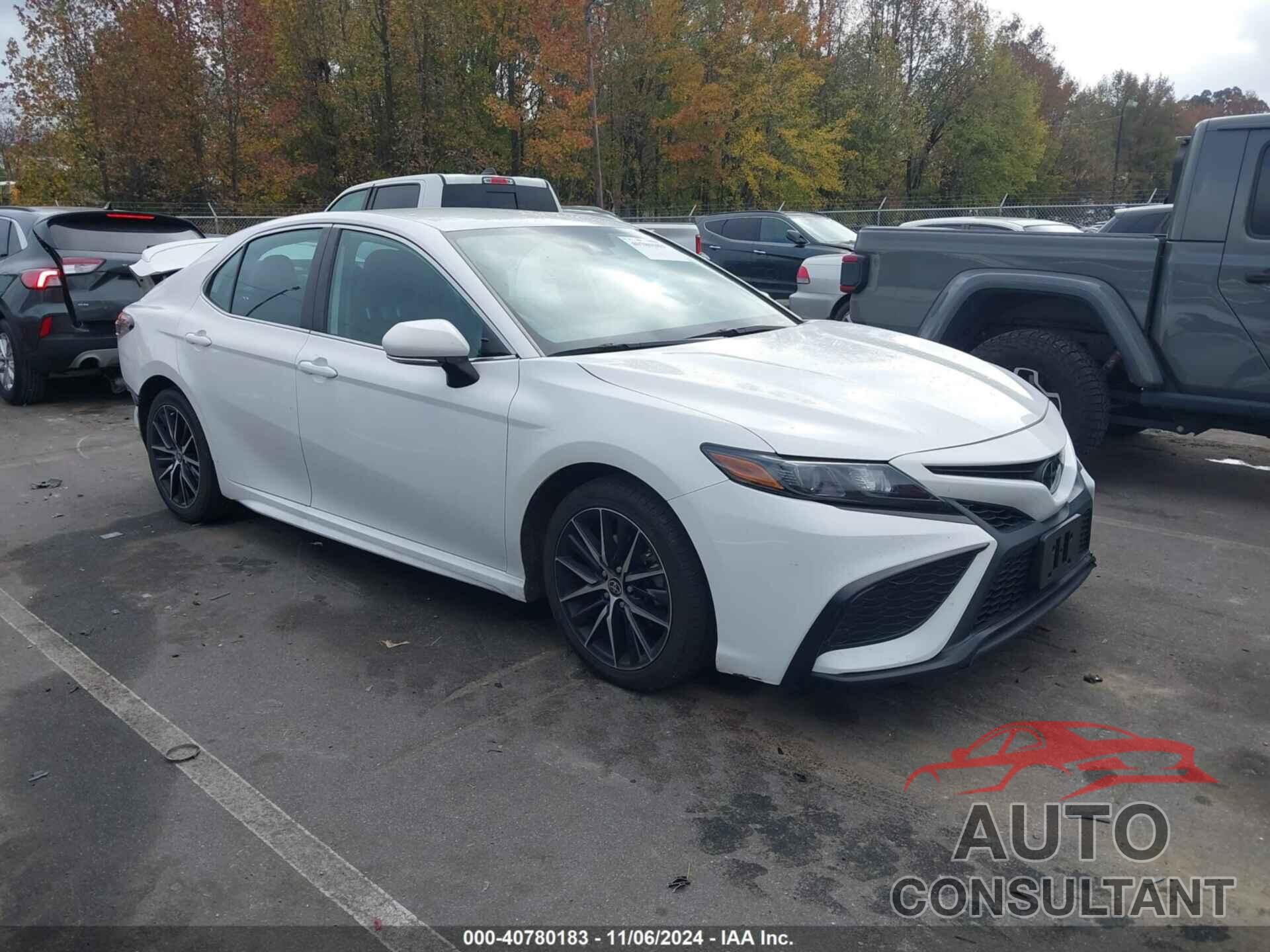 TOYOTA CAMRY 2022 - 4T1G11AKXNU655277