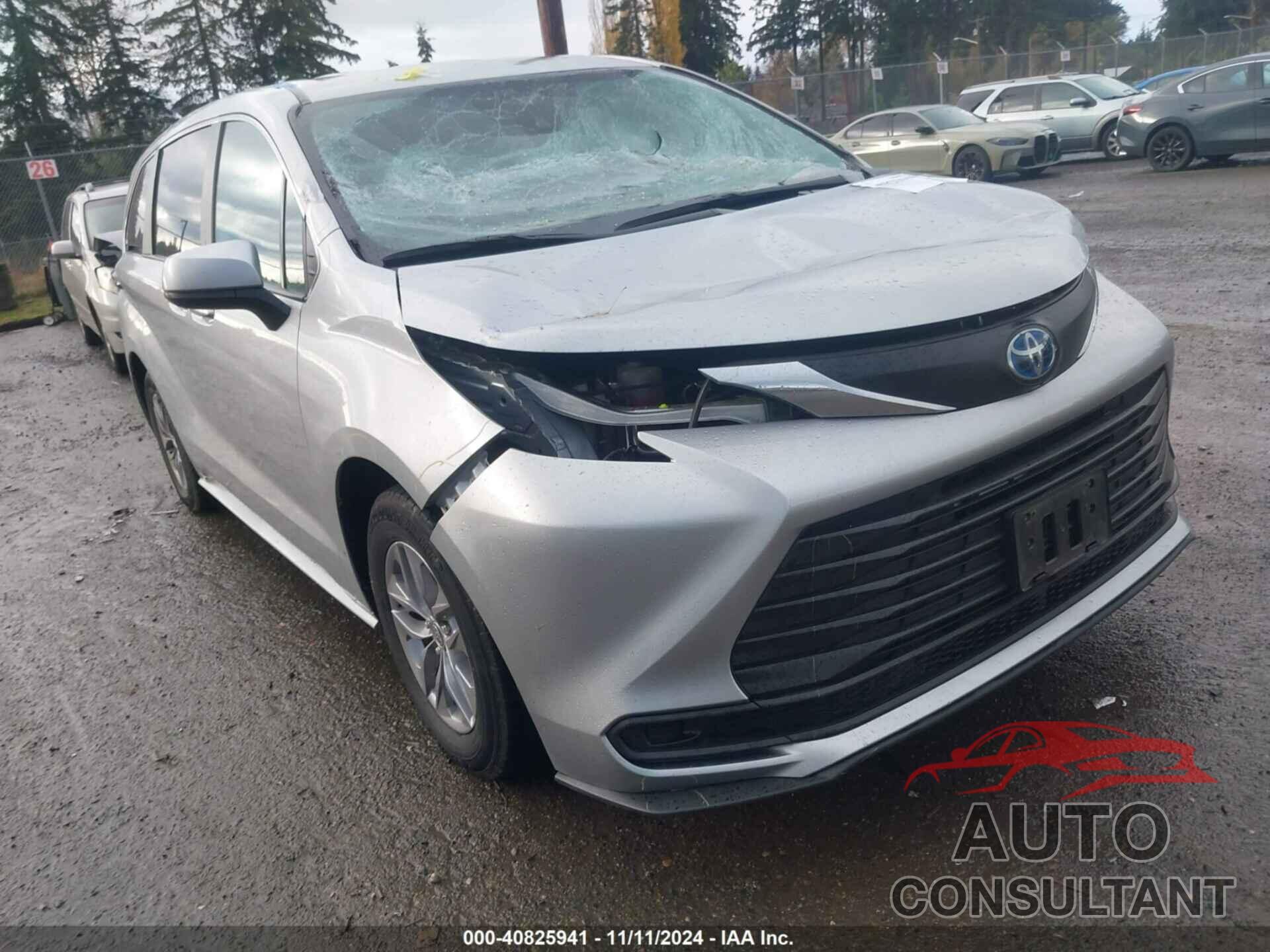 TOYOTA SIENNA 2022 - 5TDKRKECXNS109650