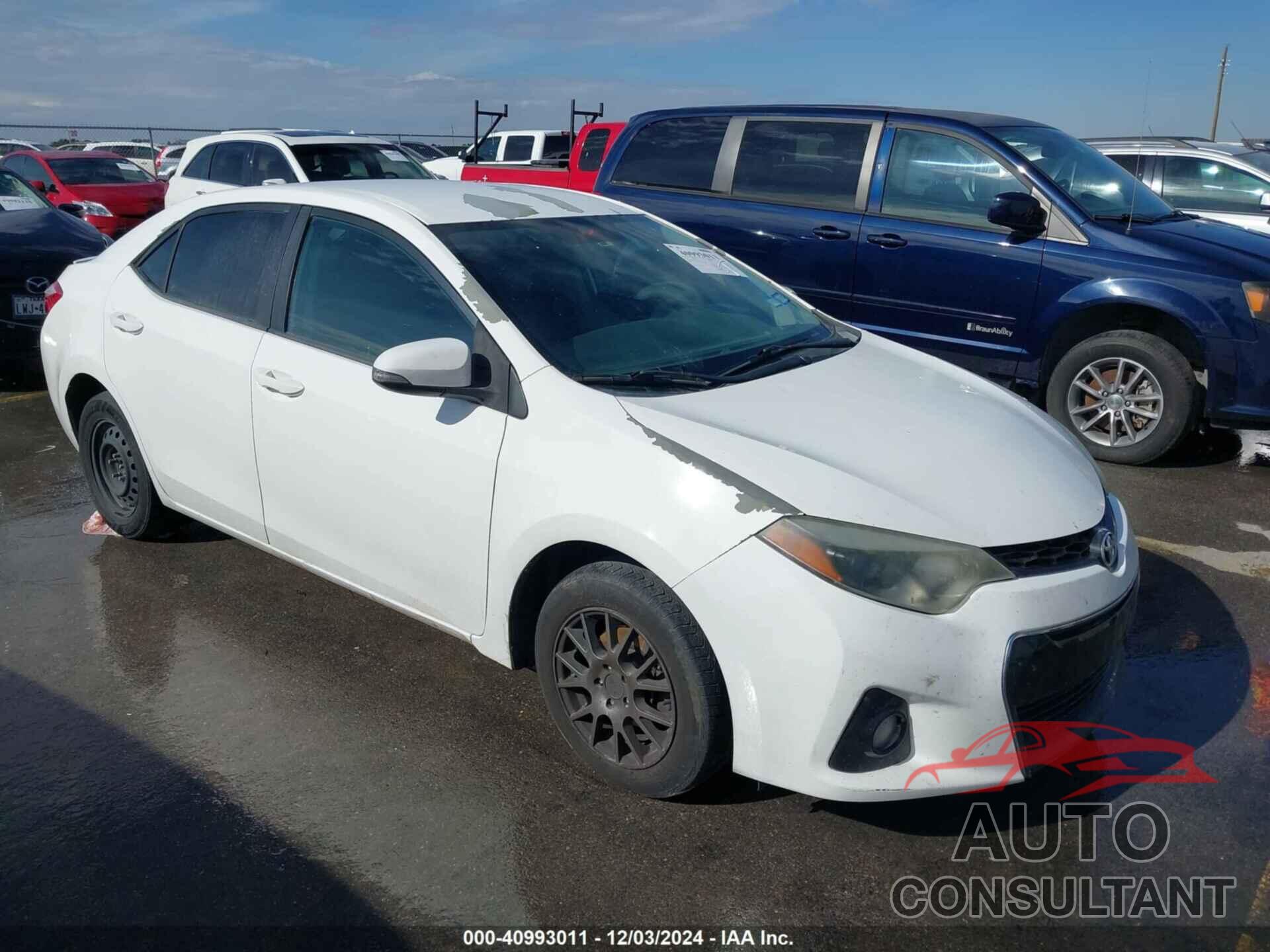 TOYOTA COROLLA 2015 - 5YFBURHE8FP311319
