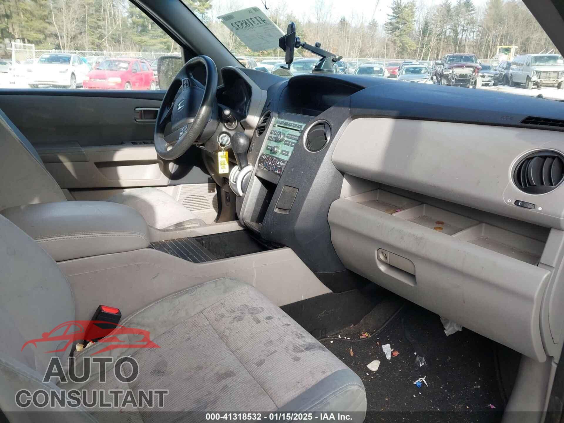 HONDA PILOT 2011 - 5FNYF4H4XBB037500