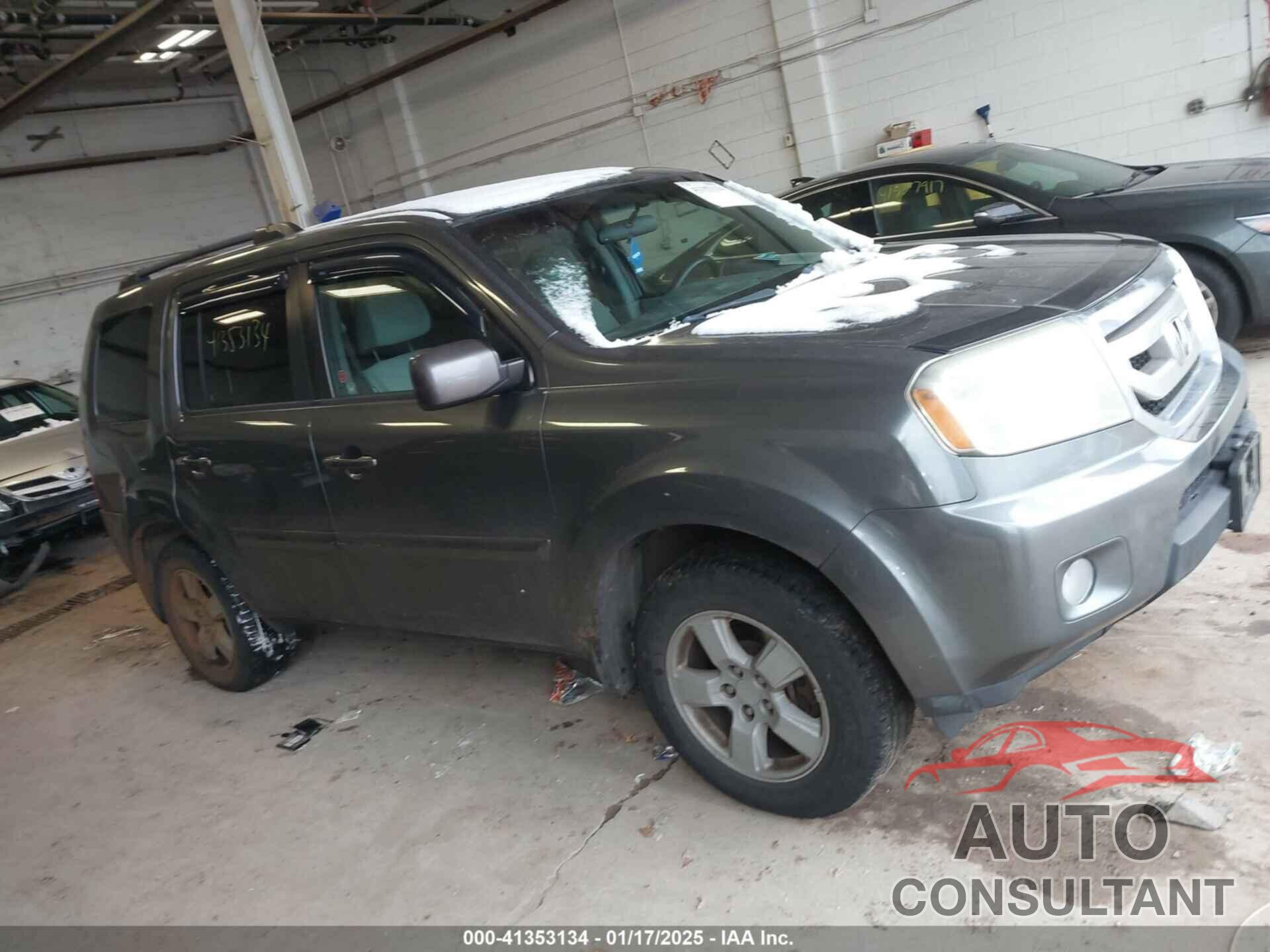 HONDA PILOT 2010 - 5FNYF4H48AB502922