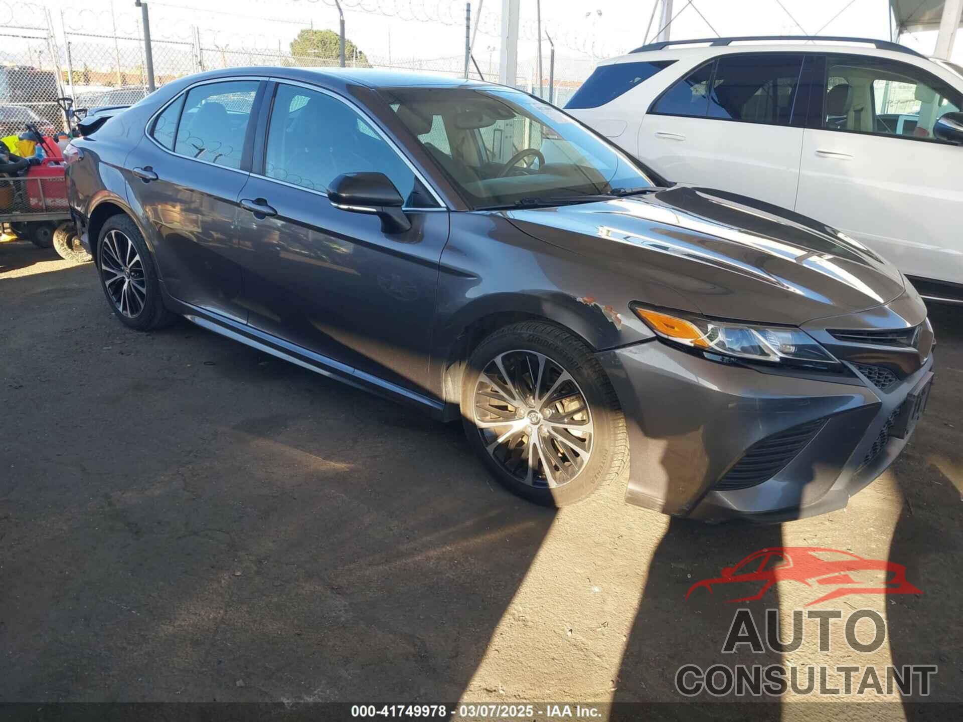 TOYOTA CAMRY 2019 - 4T1B11HK1KU209918
