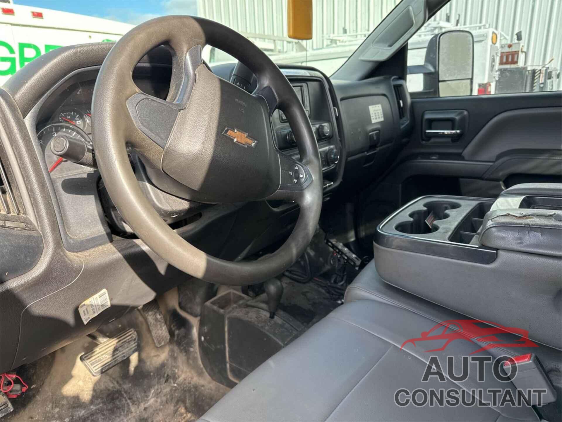 CHEVROLET SILVERADO 2015 - 1GB2KUEG8FZ535215