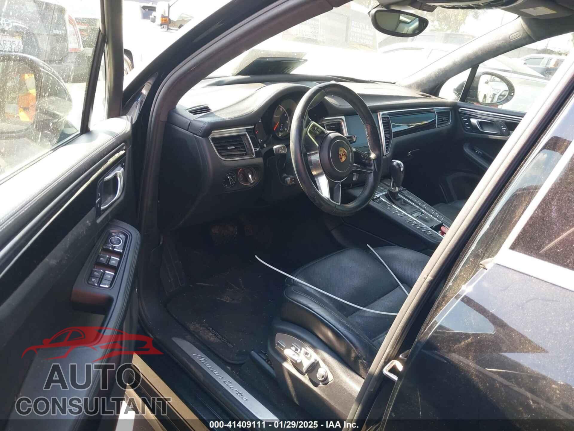 PORSCHE MACAN 2017 - WP1AF2A58HLB62038