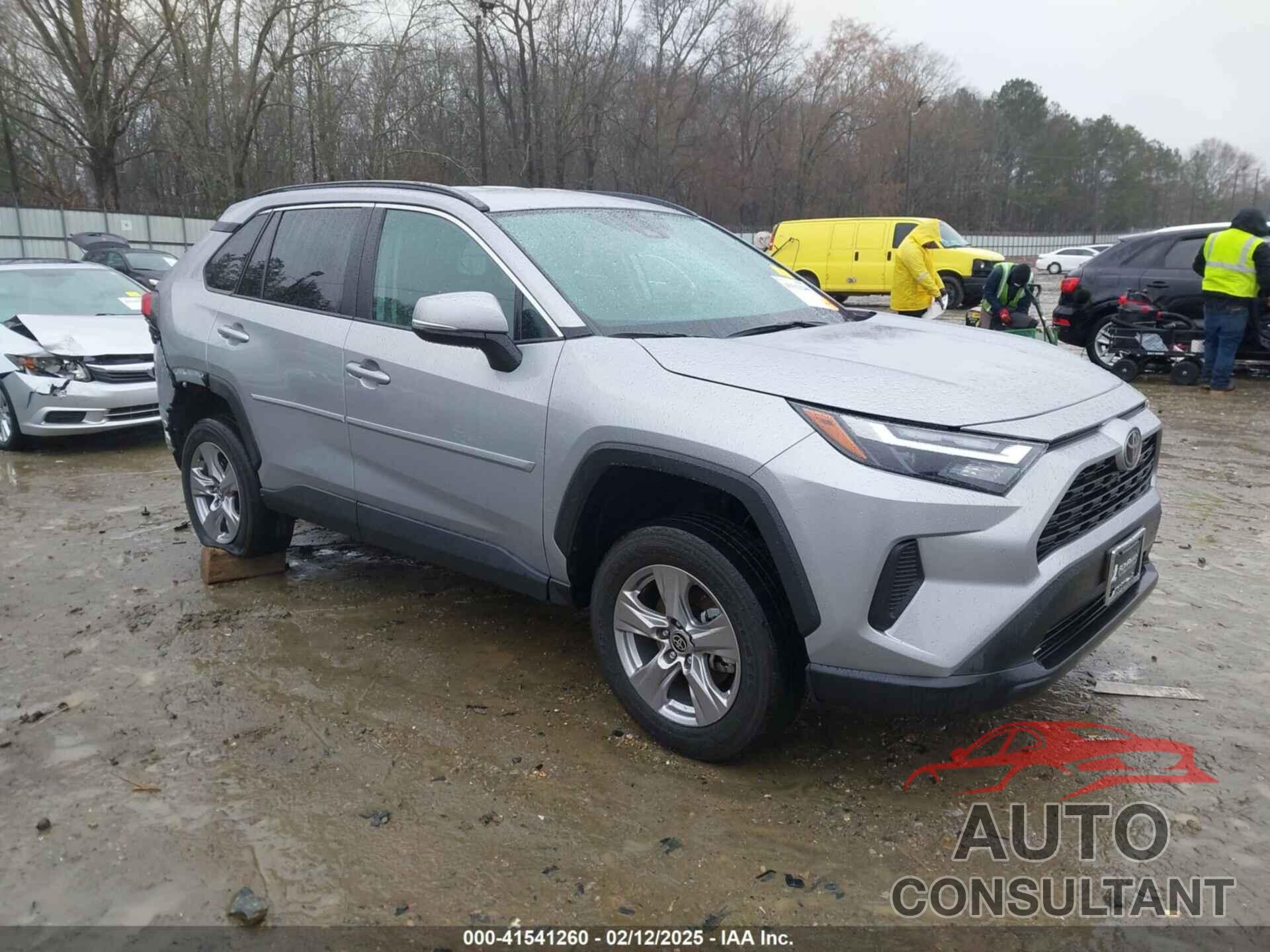 TOYOTA RAV4 2023 - 2T3P1RFV1PW358913