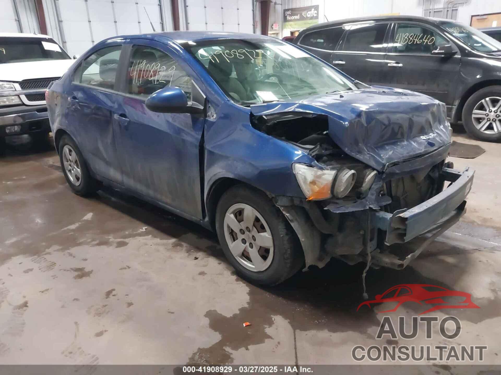 CHEVROLET SONIC 2013 - 1G1JA5SH8D4252541