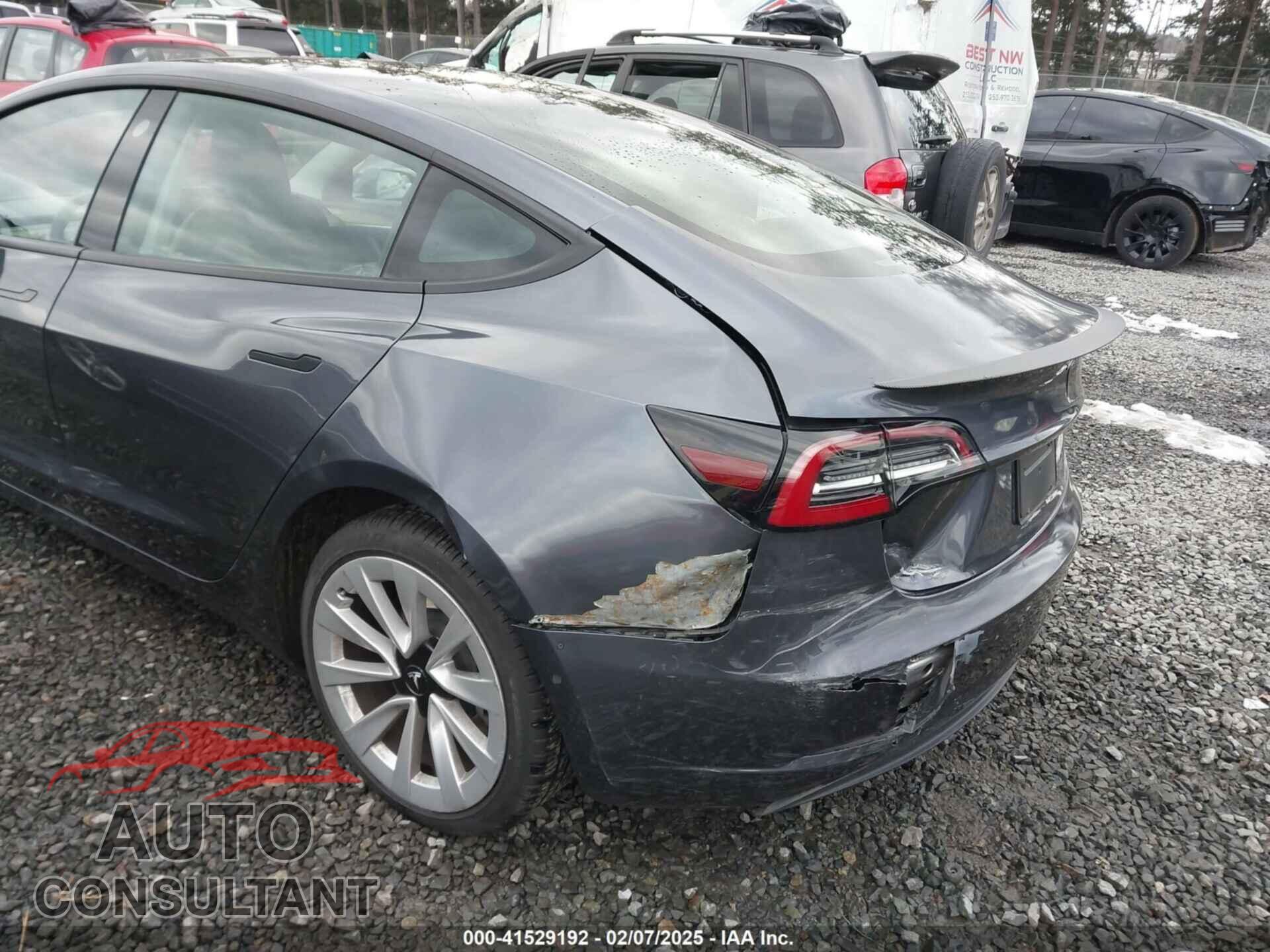 TESLA MODEL 3 2022 - 5YJ3E1EA0NF145117