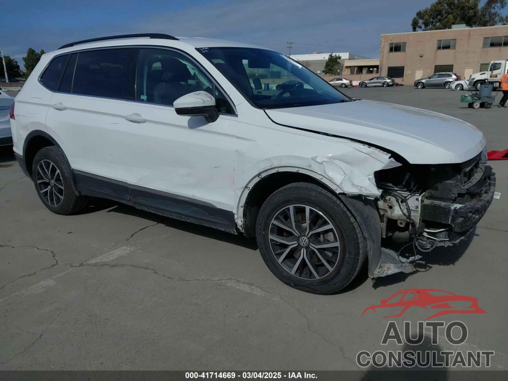 VOLKSWAGEN TIGUAN 2021 - 3VV3B7AX5MM033611
