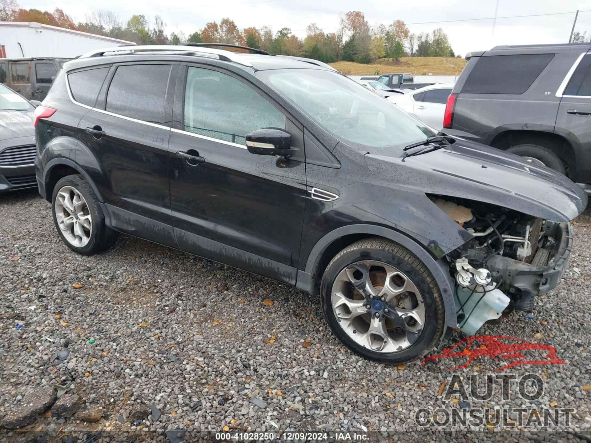 FORD ESCAPE 2013 - 1FMCU9J92DUB12084