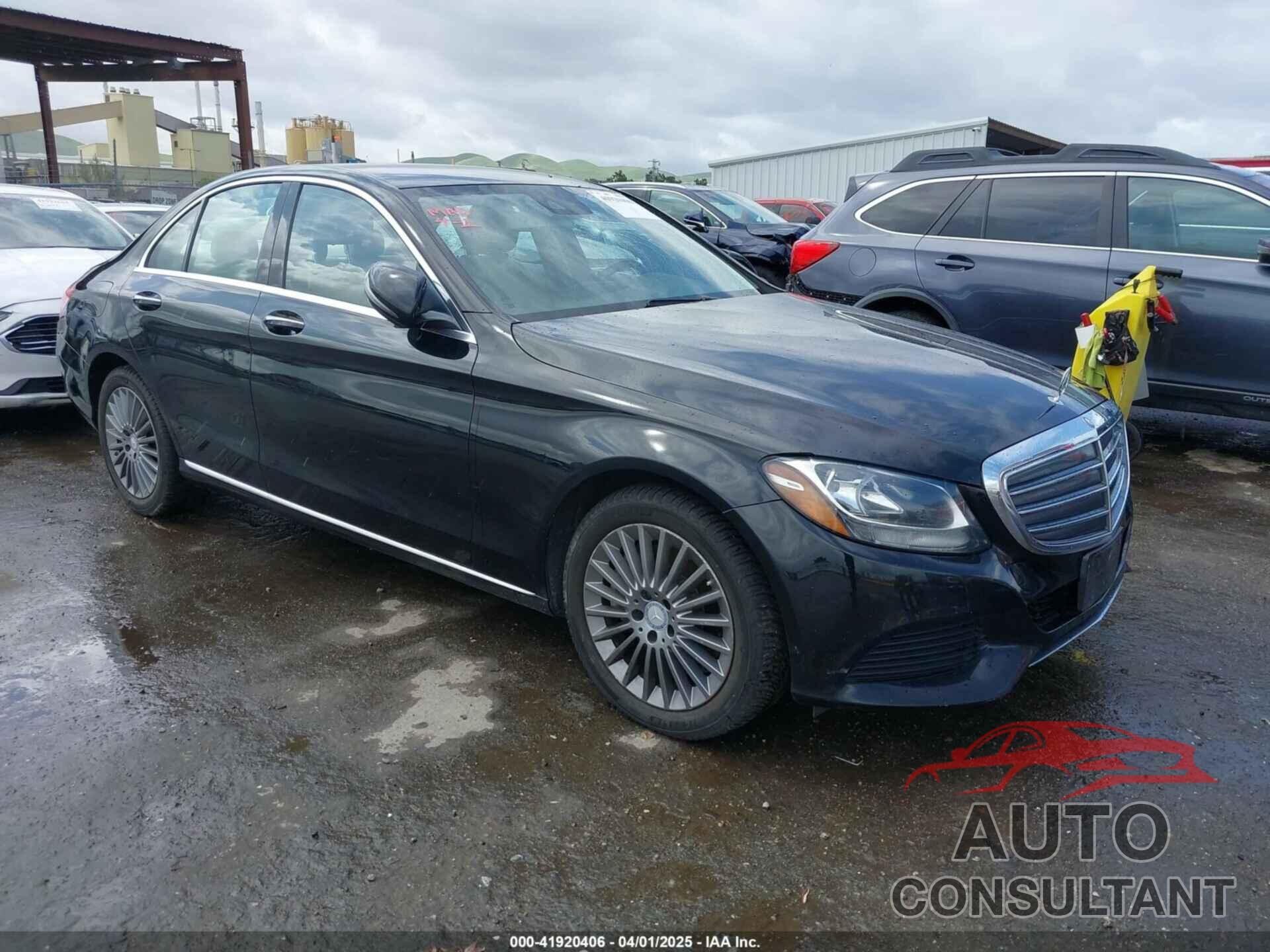 MERCEDES-BENZ C 300 2016 - 55SWF4KB0GU150456