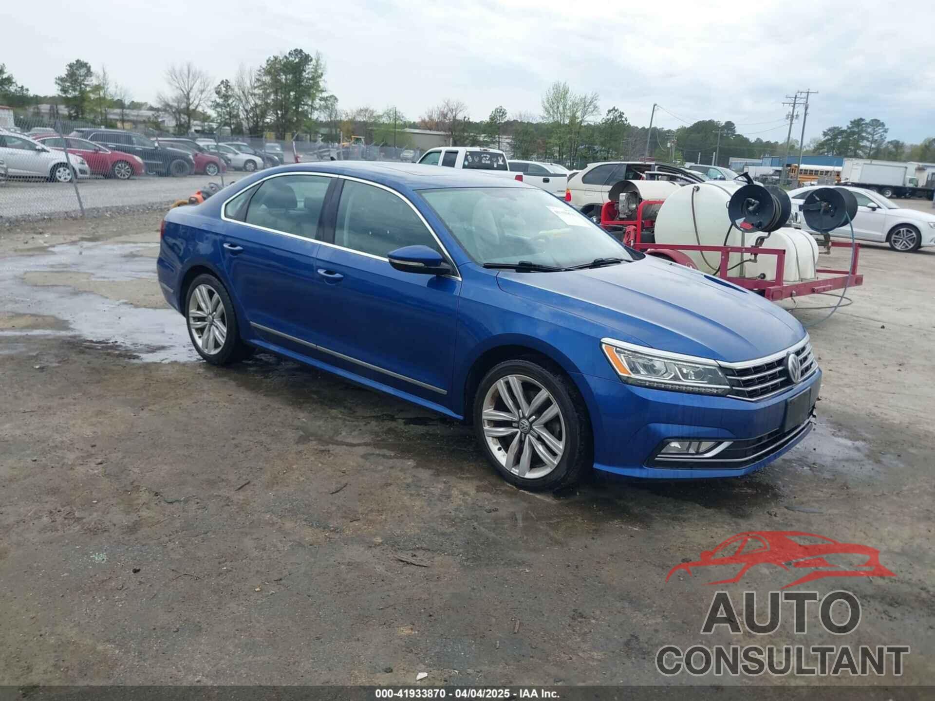 VOLKSWAGEN PASSAT 2017 - 1VWGT7A32HC003089