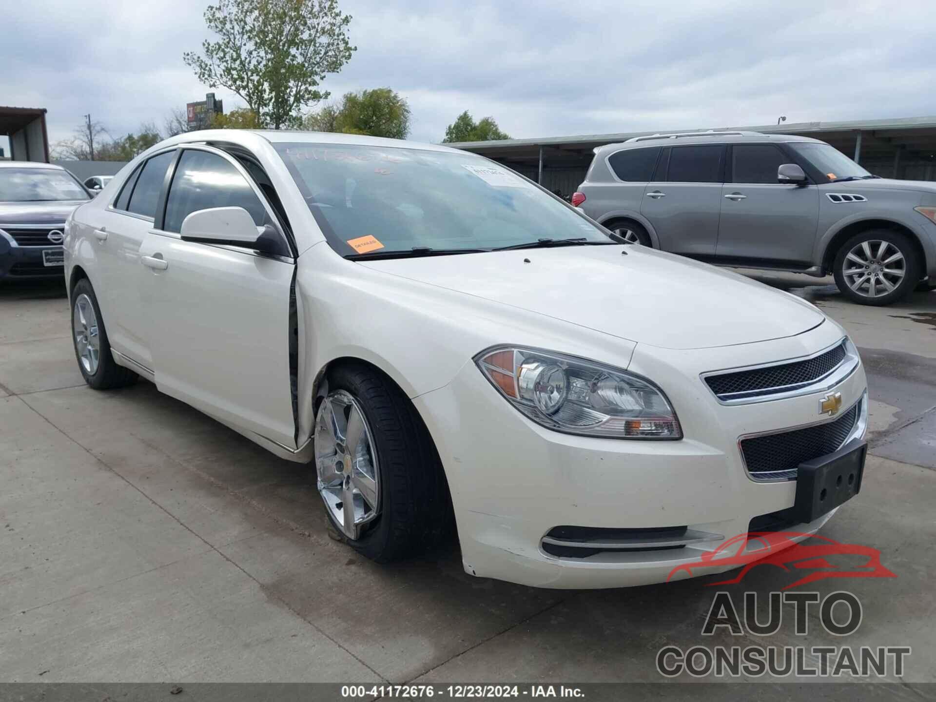 CHEVROLET MALIBU 2011 - 1G1ZD5E10BF212626