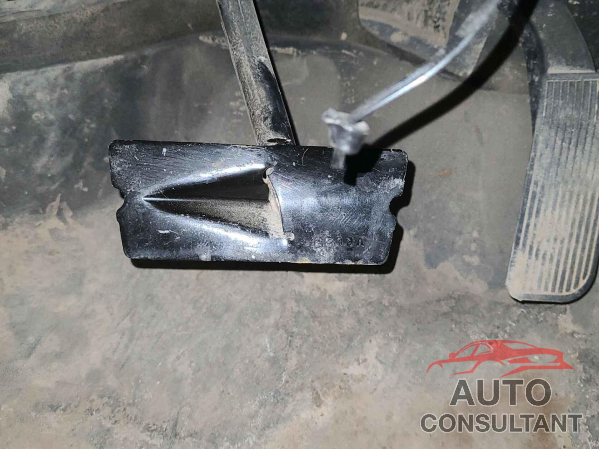 CHEVROLET SILVERADO 1500 2014 - 1GCVKPEC2EZ289669