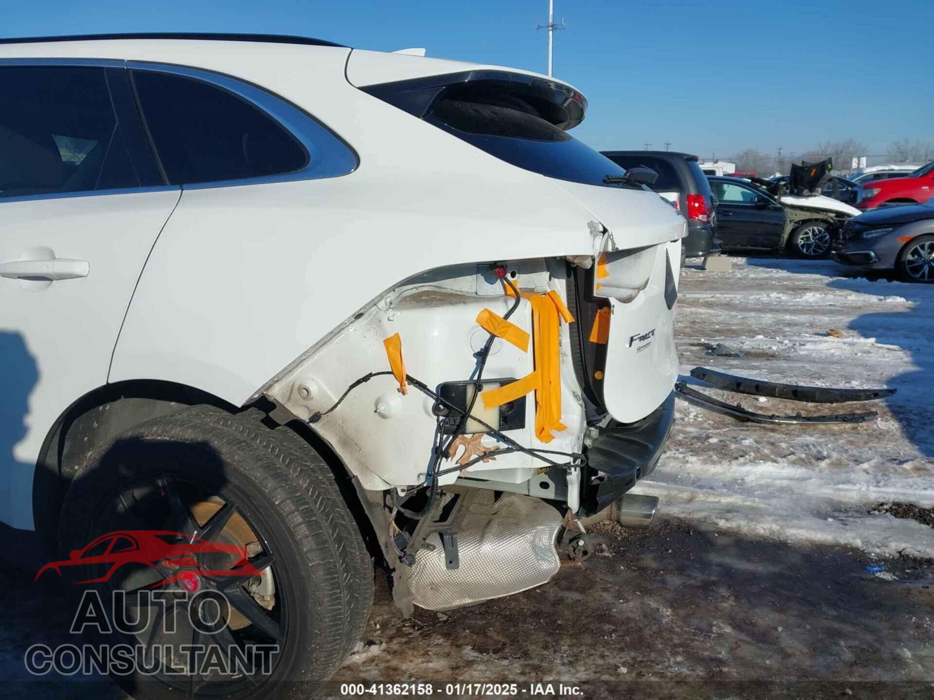 JAGUAR F-PACE 2017 - SADCK2BV5HA070454