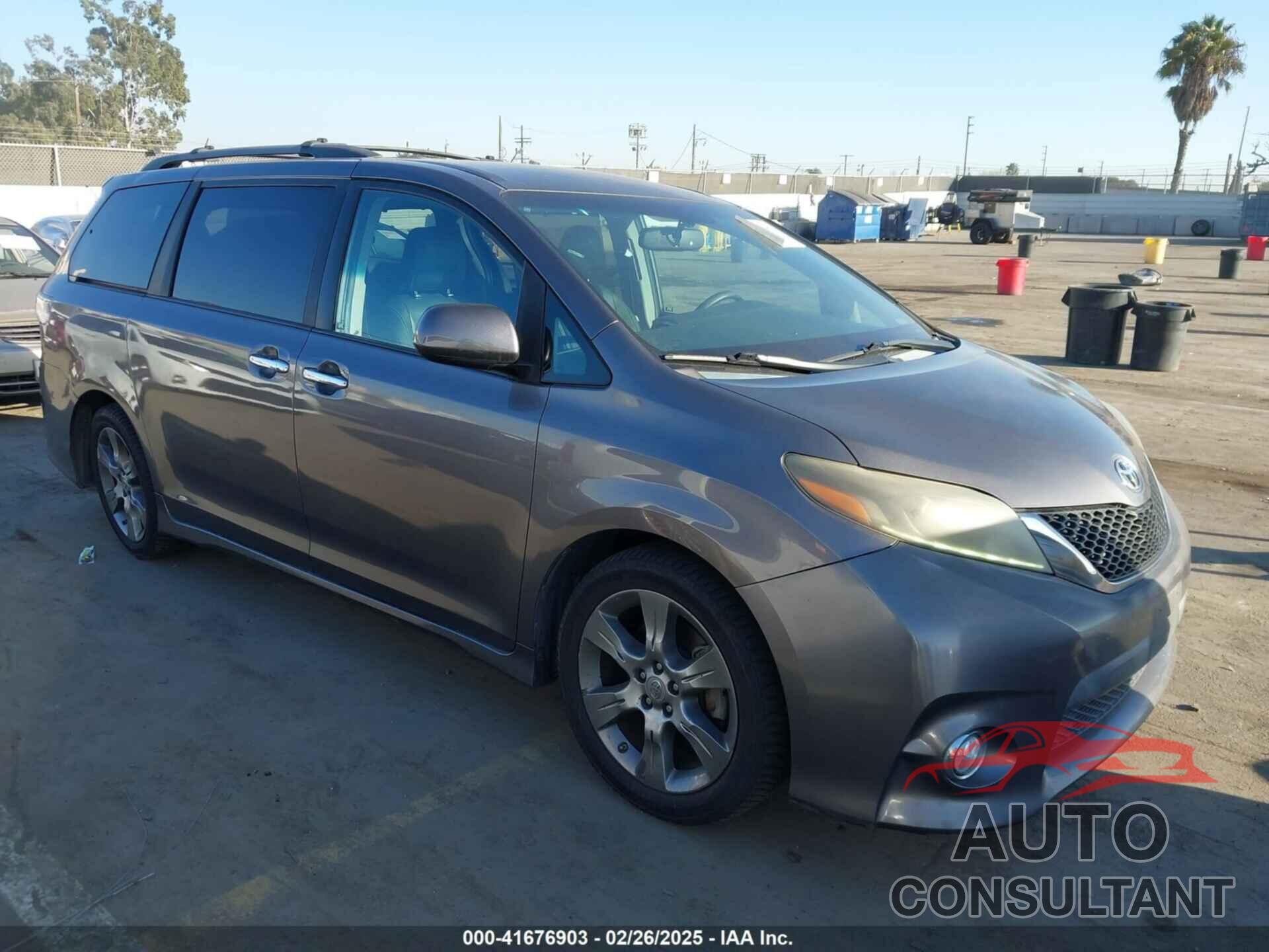 TOYOTA SIENNA 2015 - 5TDXK3DC9FS551094
