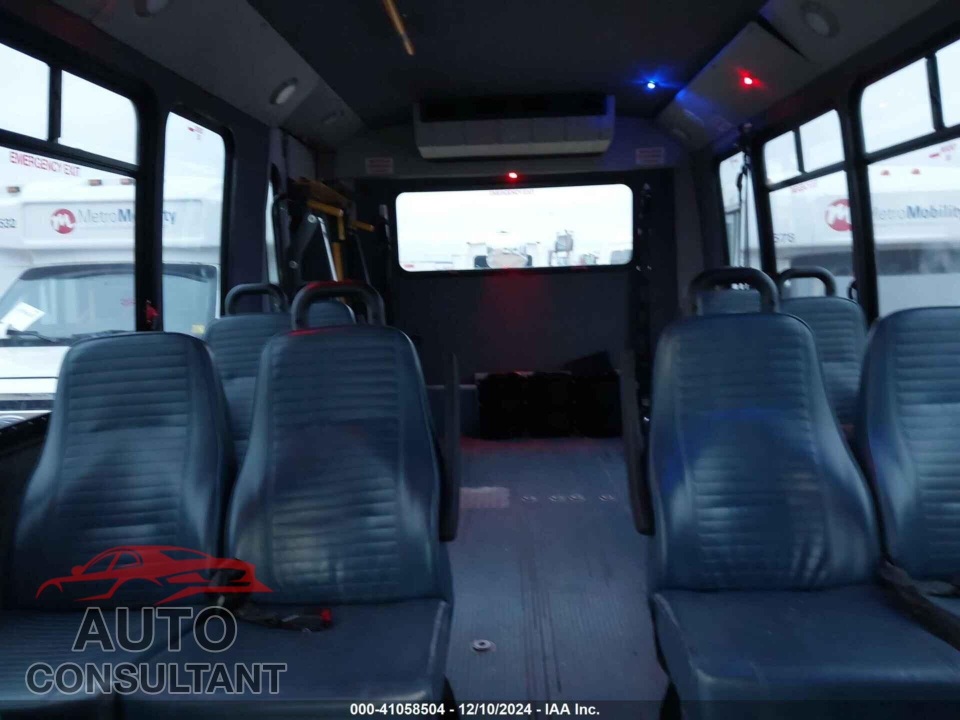 FORD E-450 CUTAWAY 2017 - 1FDFE4FS4HDC33598