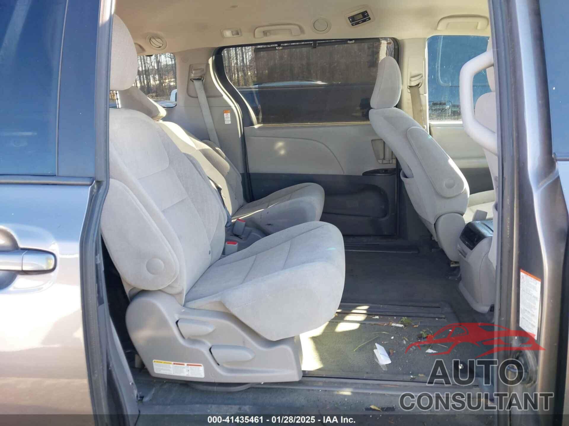 TOYOTA SIENNA 2017 - 5TDKZ3DC9HS772056