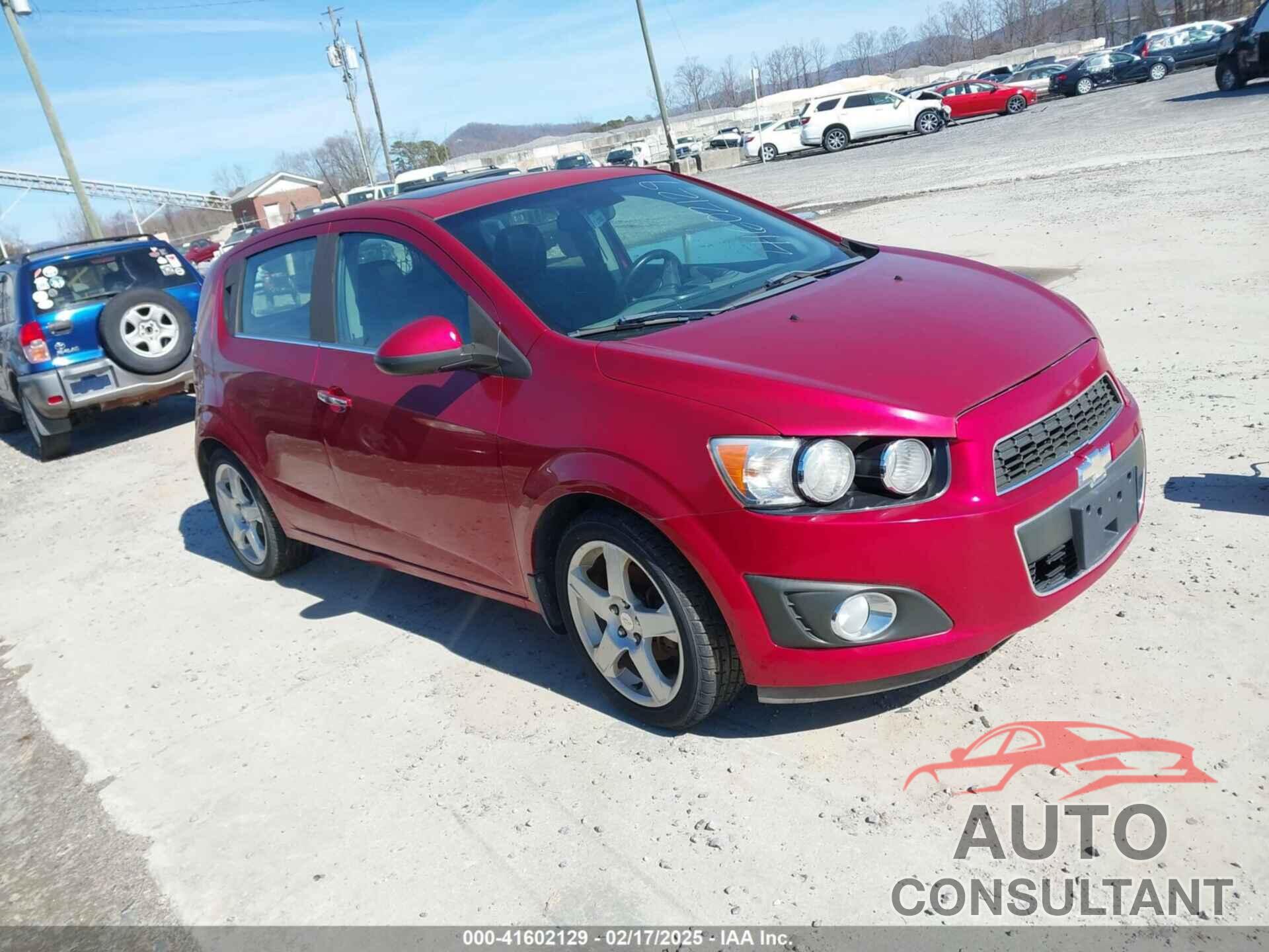 CHEVROLET SONIC 2013 - 1G1JE6SB2D4118890