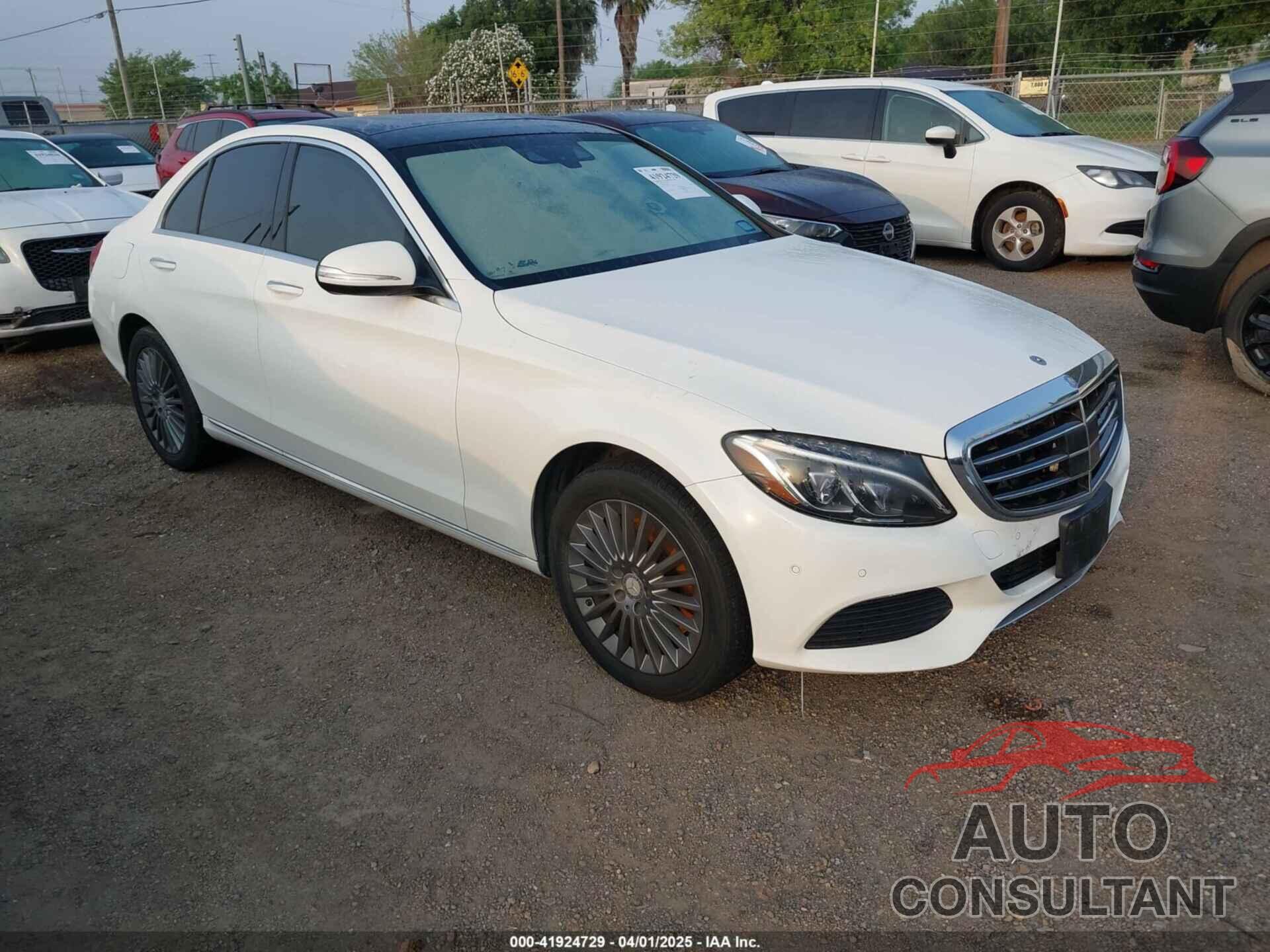 MERCEDES-BENZ C 300 2015 - 55SWF4KB4FU006231