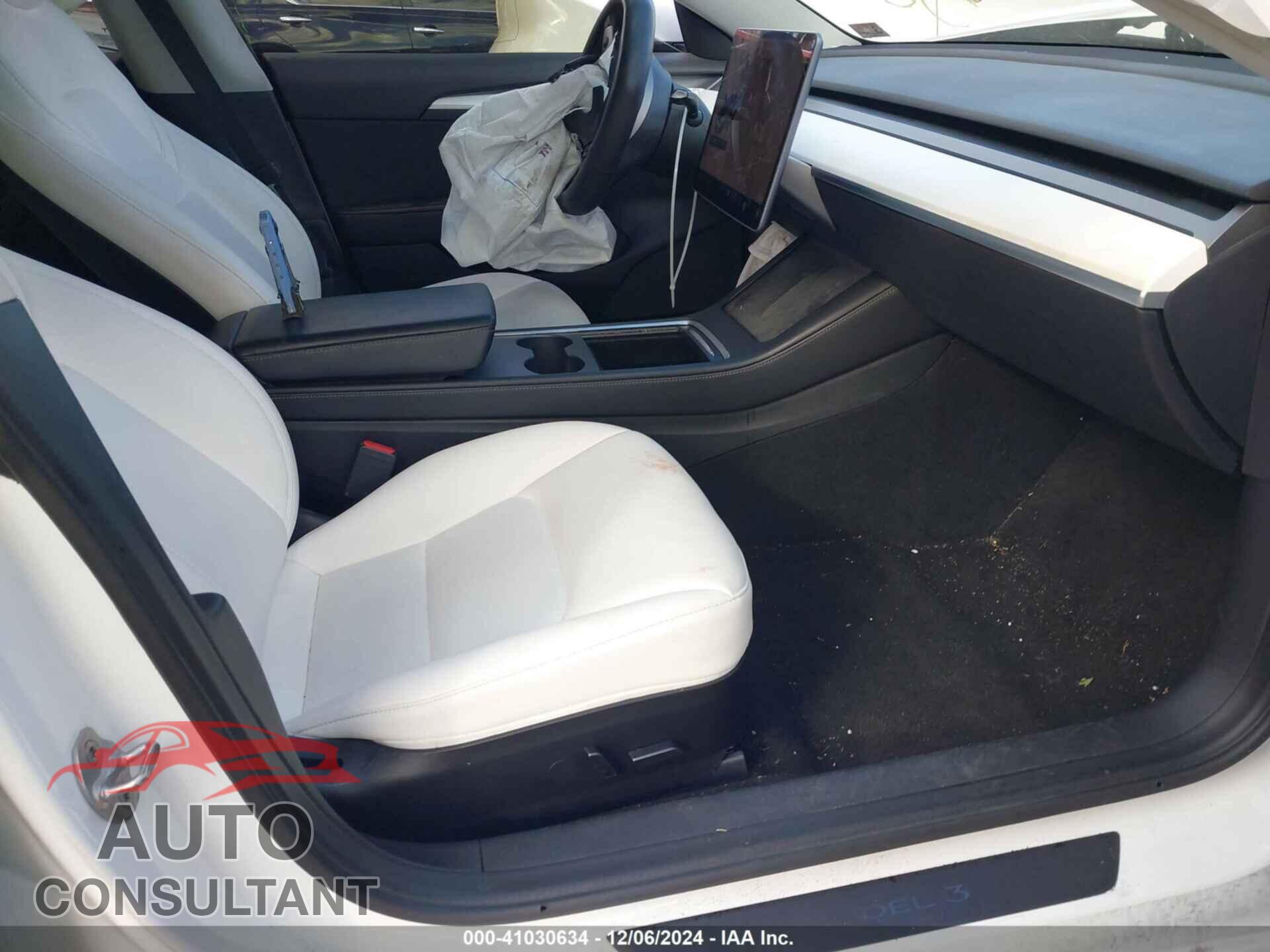 TESLA MODEL 3 2022 - 5YJ3E1EA5NF111173