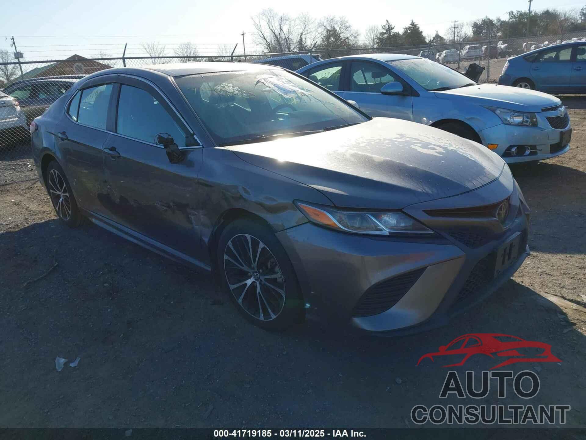 TOYOTA CAMRY 2018 - 4T1B11HK7JU637152