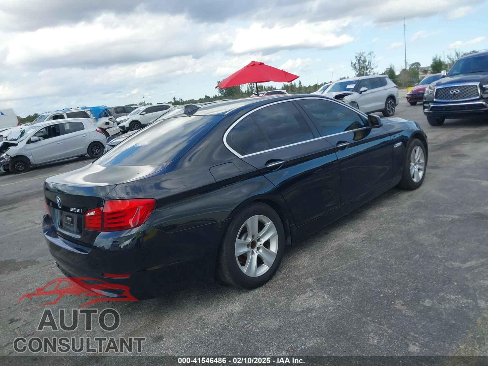 BMW 528I 2011 - WBAFR1C51BC744315
