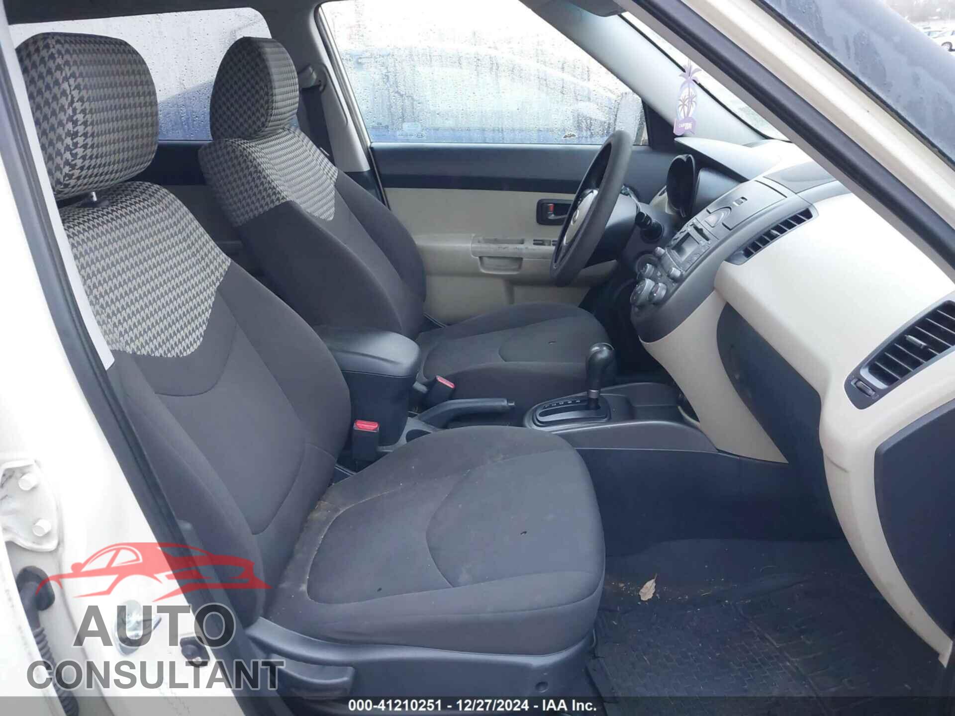 KIA SOUL 2010 - KNDJT2A21A7045352