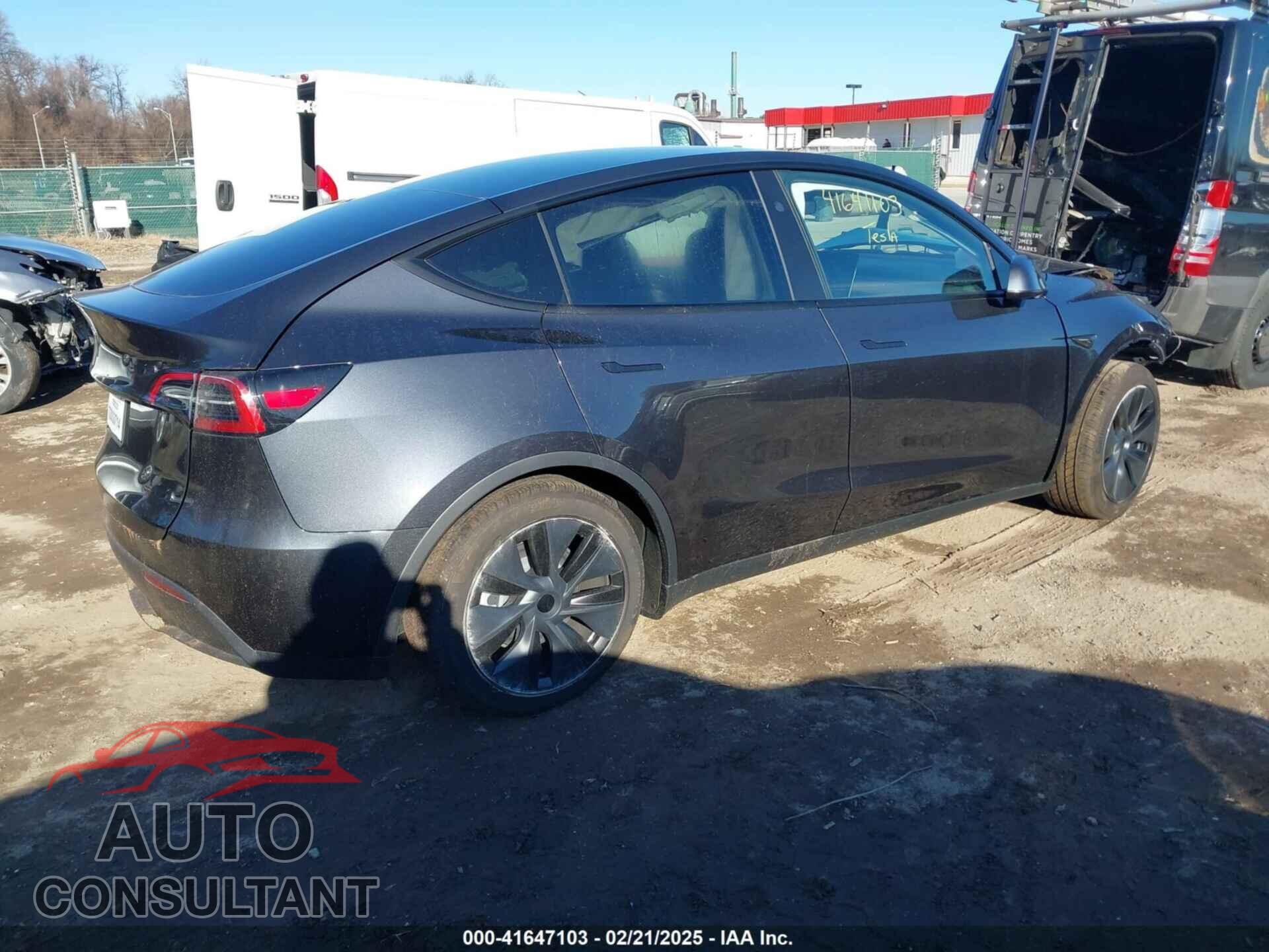 TESLA MODEL Y 2024 - 7SAYGDEDXRF205280