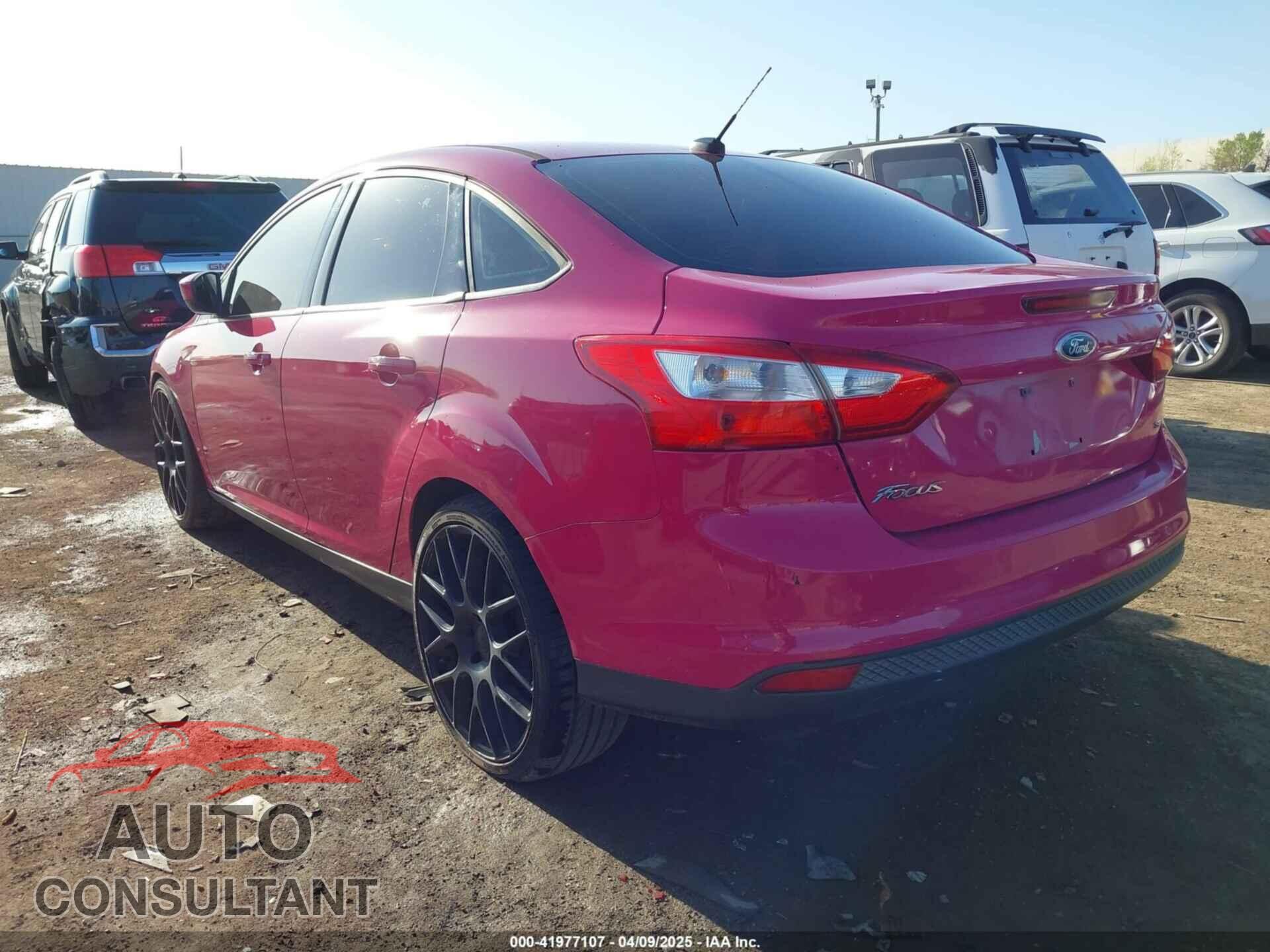 FORD FOCUS 2012 - 1FAHP3F2XCL211644