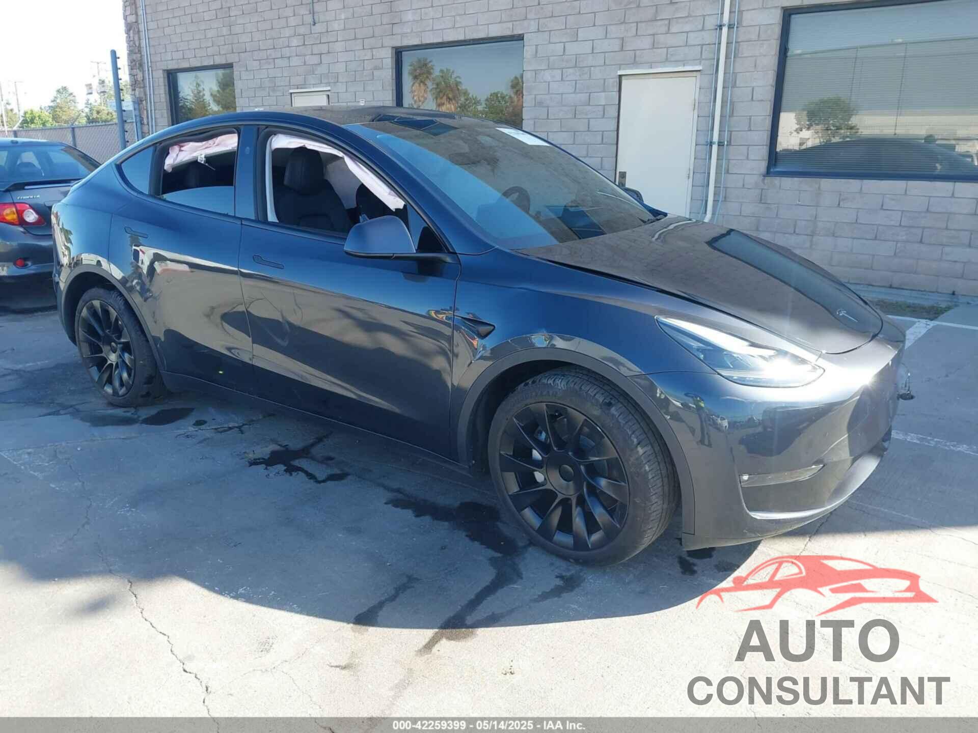 TESLA MODEL Y 2024 - 7SAYGDEE2RF005762