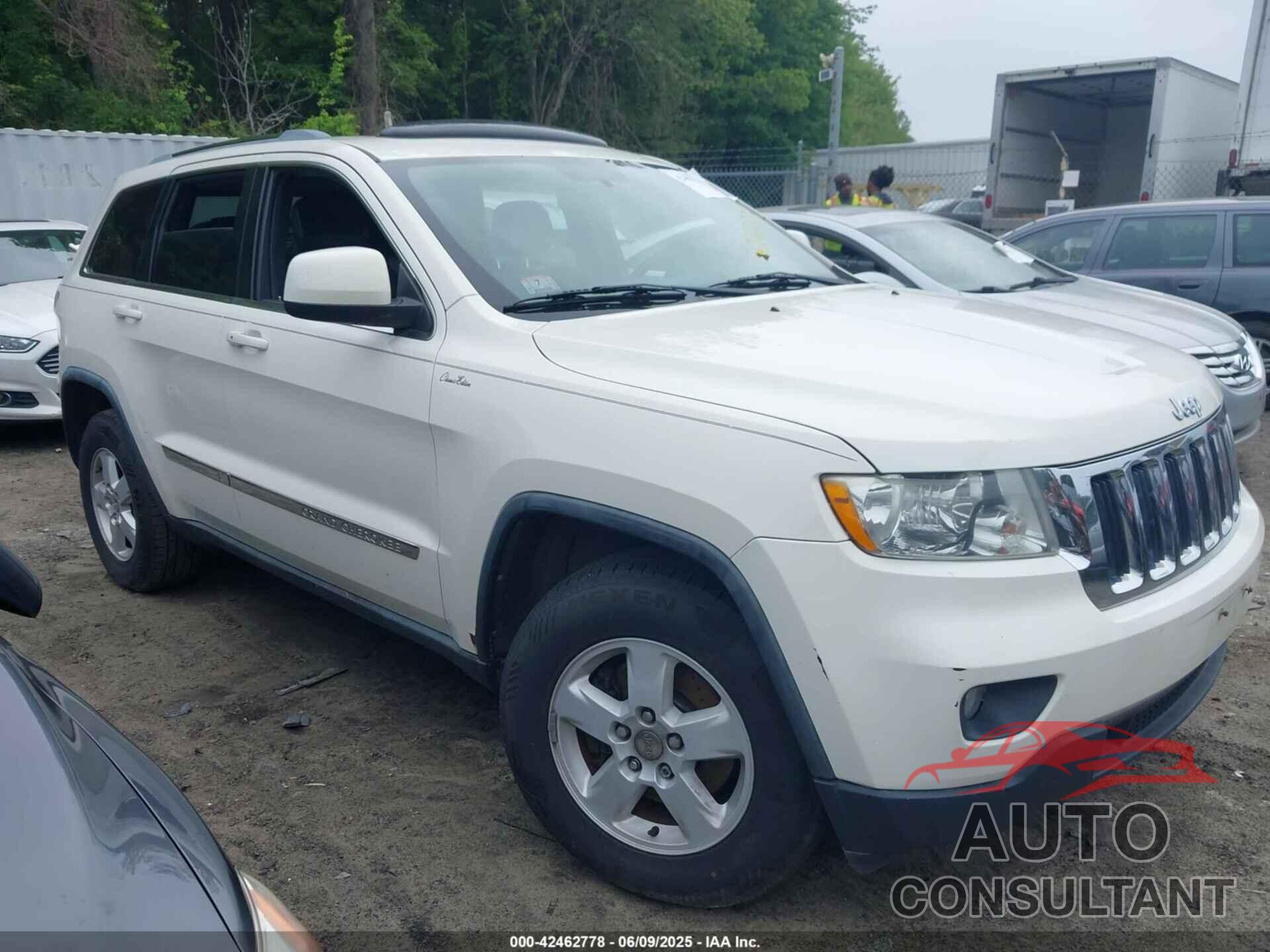 JEEP GRAND CHEROKEE 2011 - 1J4RR4GG0BC670506