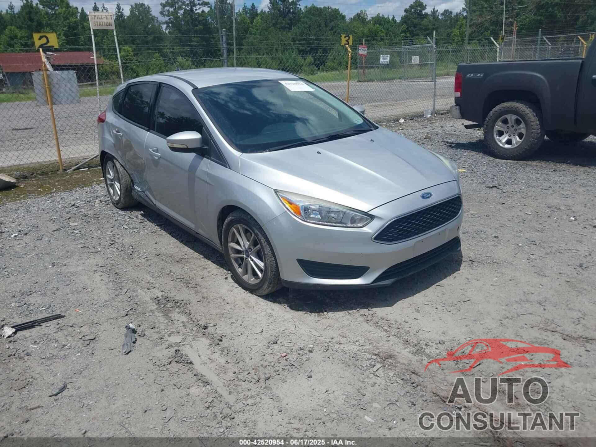 FORD FOCUS 2017 - 1FADP3K27HL346351