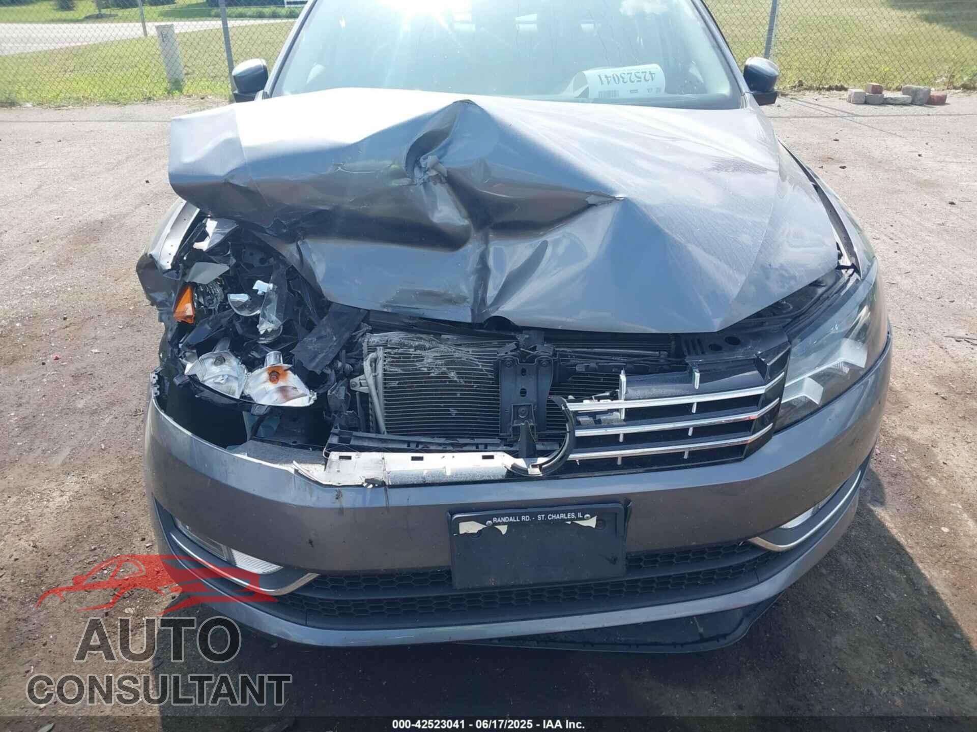 VOLKSWAGEN PASSAT 2014 - 1VWCT7A37EC005768