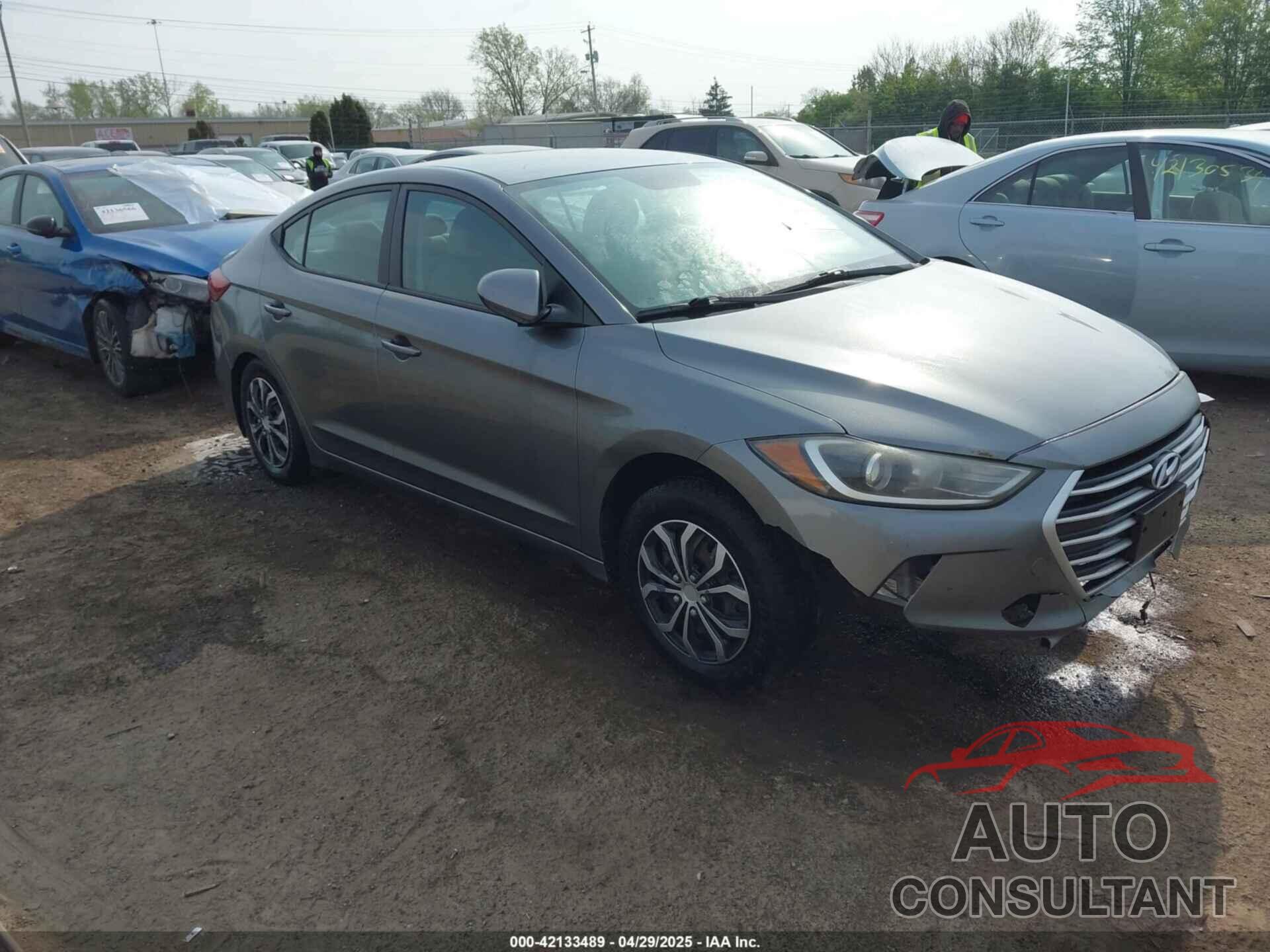 HYUNDAI ELANTRA 2017 - KMHD74LF7HU118096
