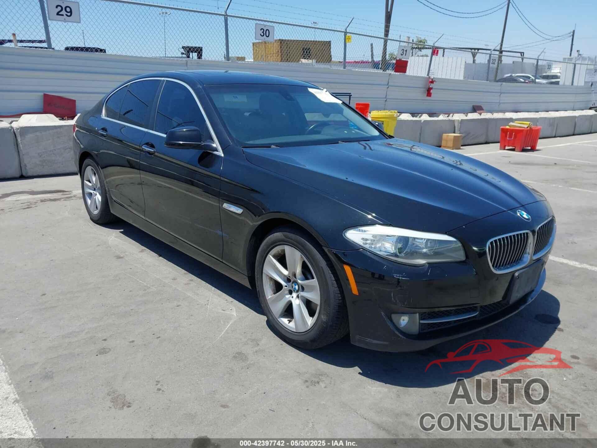 BMW 528I 2013 - WBAXG5C57DD233609