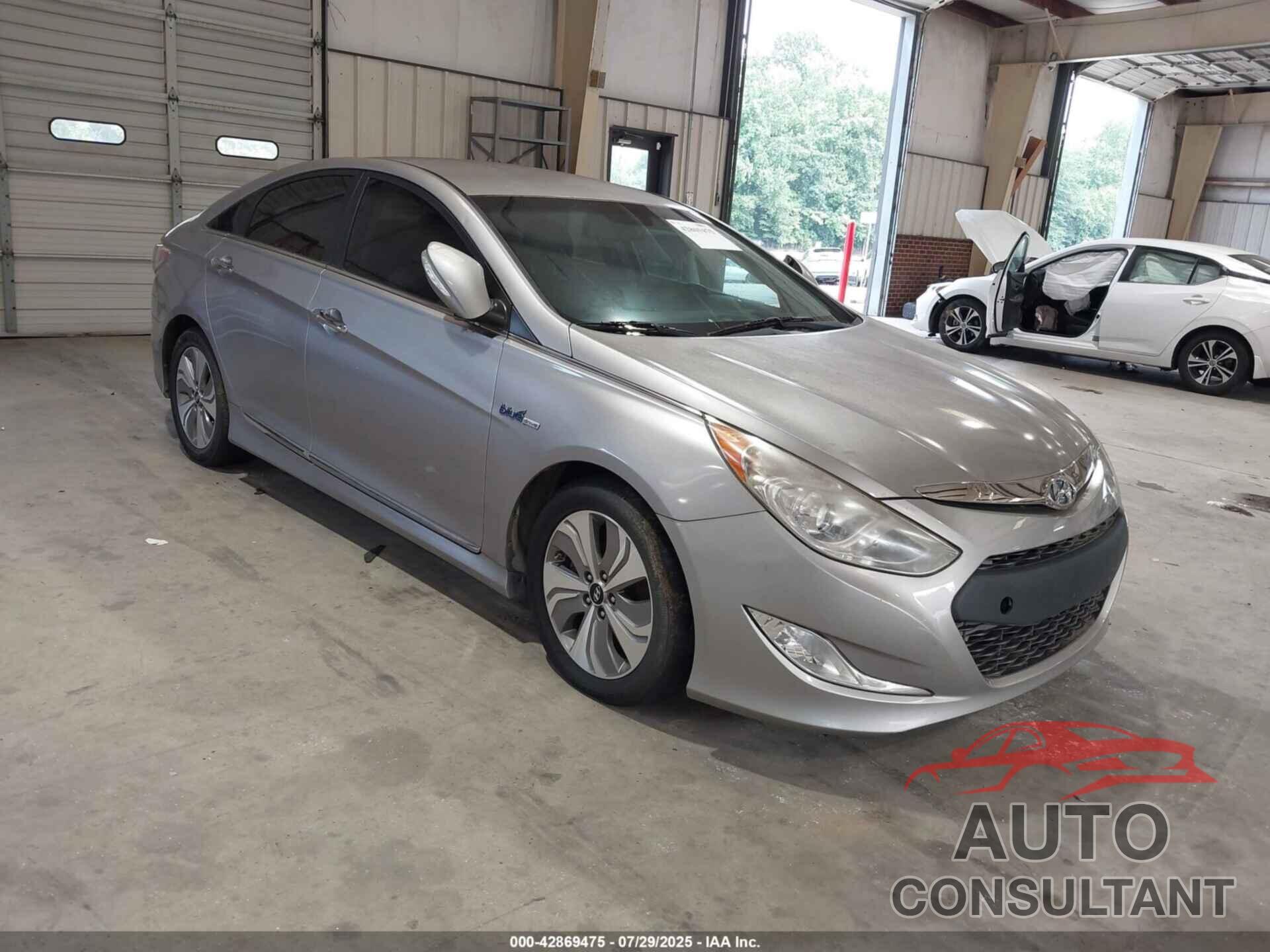HYUNDAI SONATA HYBRID 2013 - KMHEC4A48DA074302
