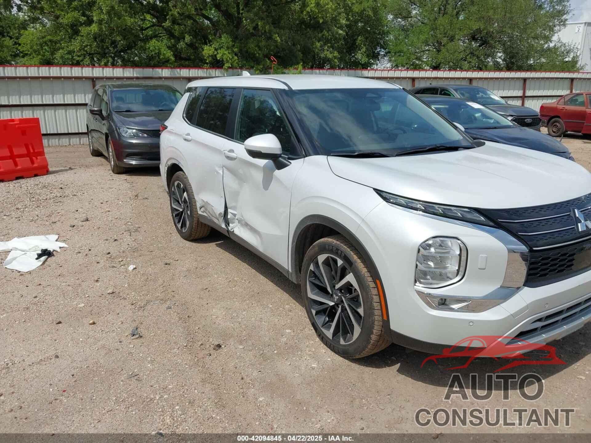 MITSUBISHI OUTLANDER 2024 - JA4J4VA82RZ032400