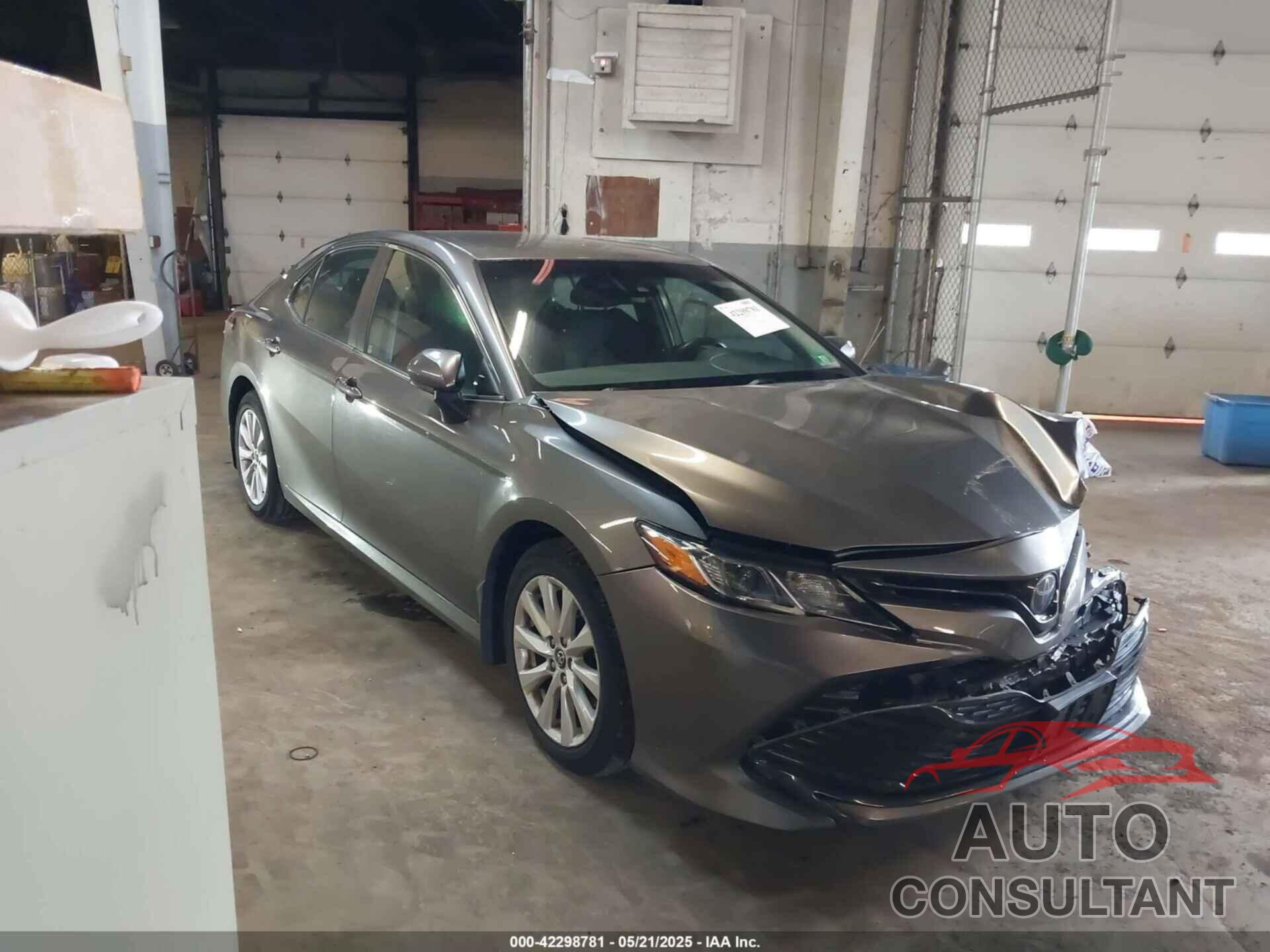 TOYOTA CAMRY 2018 - 4T1B11HK8JU627634