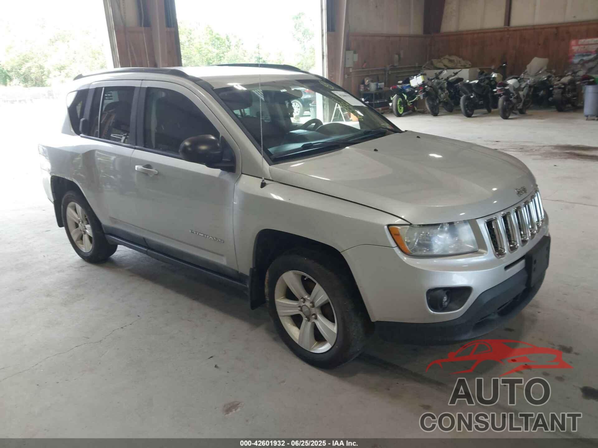 JEEP COMPASS 2011 - 1J4NF1FB5BD146211