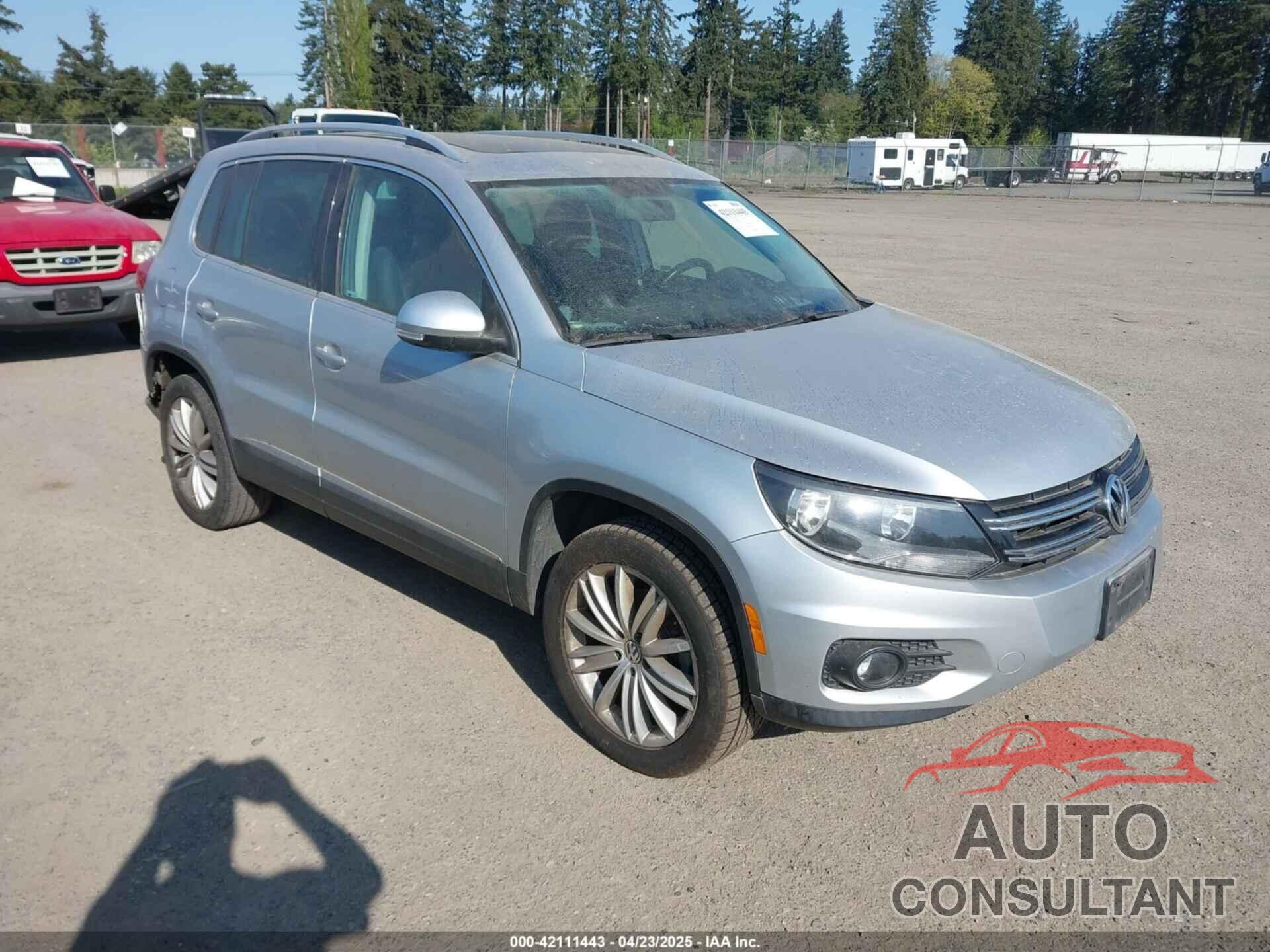 VOLKSWAGEN TIGUAN 2012 - WVGBV7AX5CW602405