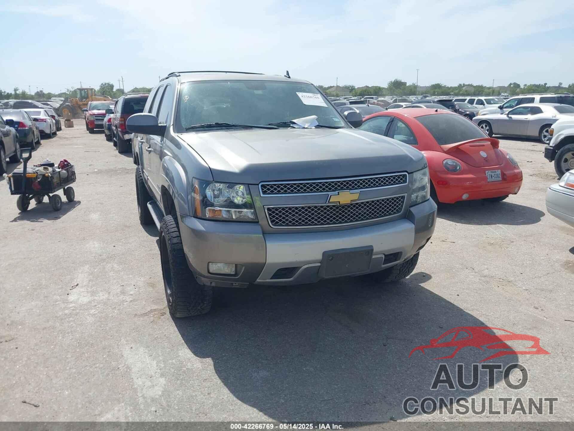 CHEVROLET TAHOE 2012 - 1GNSKBE01CR214395