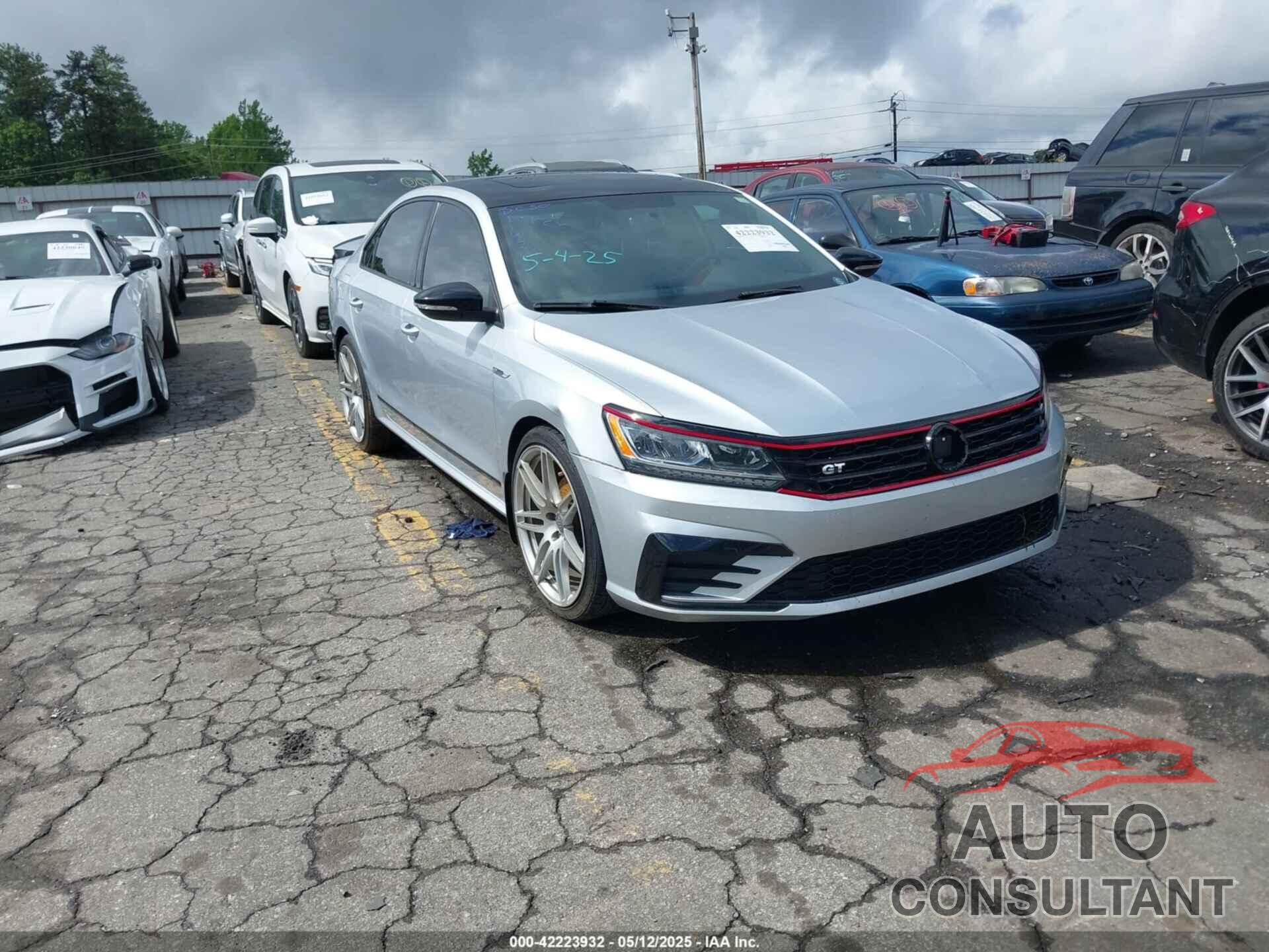 VOLKSWAGEN PASSAT 2018 - 1VWJM7A3XJC051142
