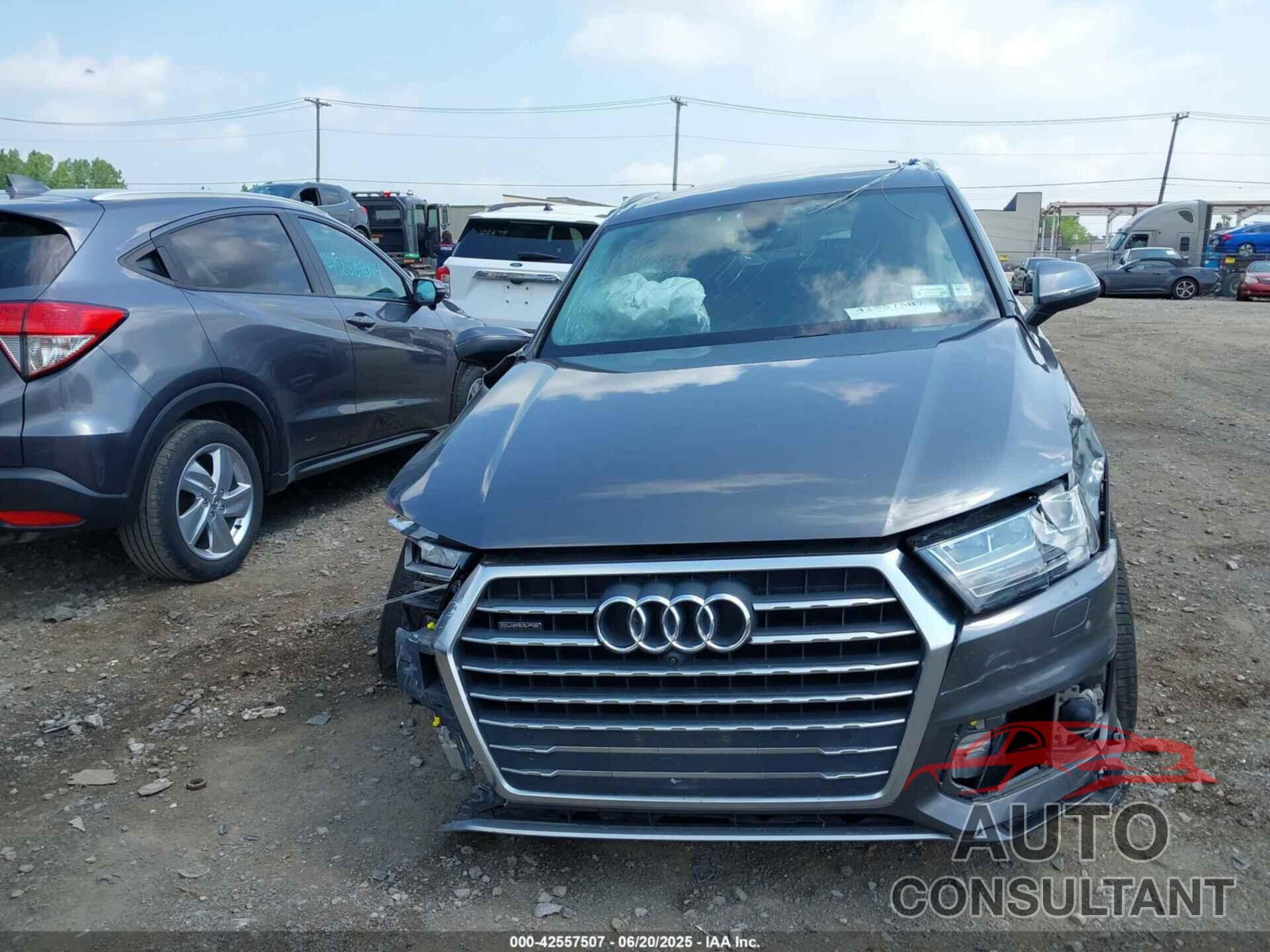 AUDI Q7 2018 - WA1VAAF75JD036199